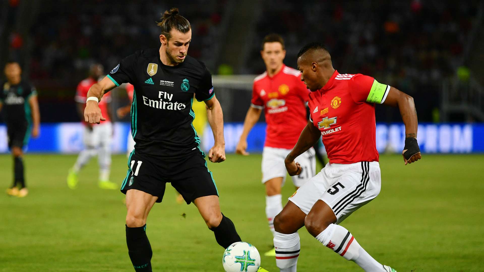 Gareth Bale Antonio Valencia Real Madrid Manchester United UEFA Supercup