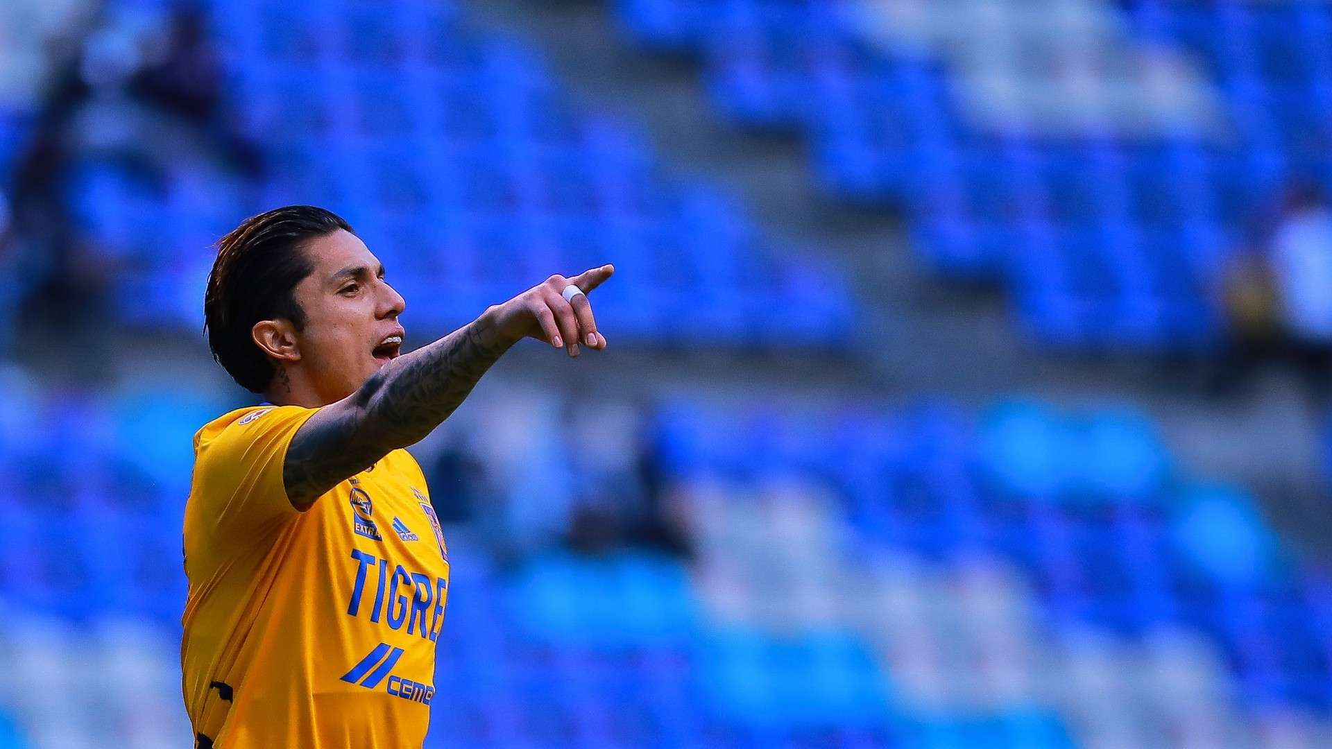 Carlos Salcedo Puebla Tigres Apertura 2021