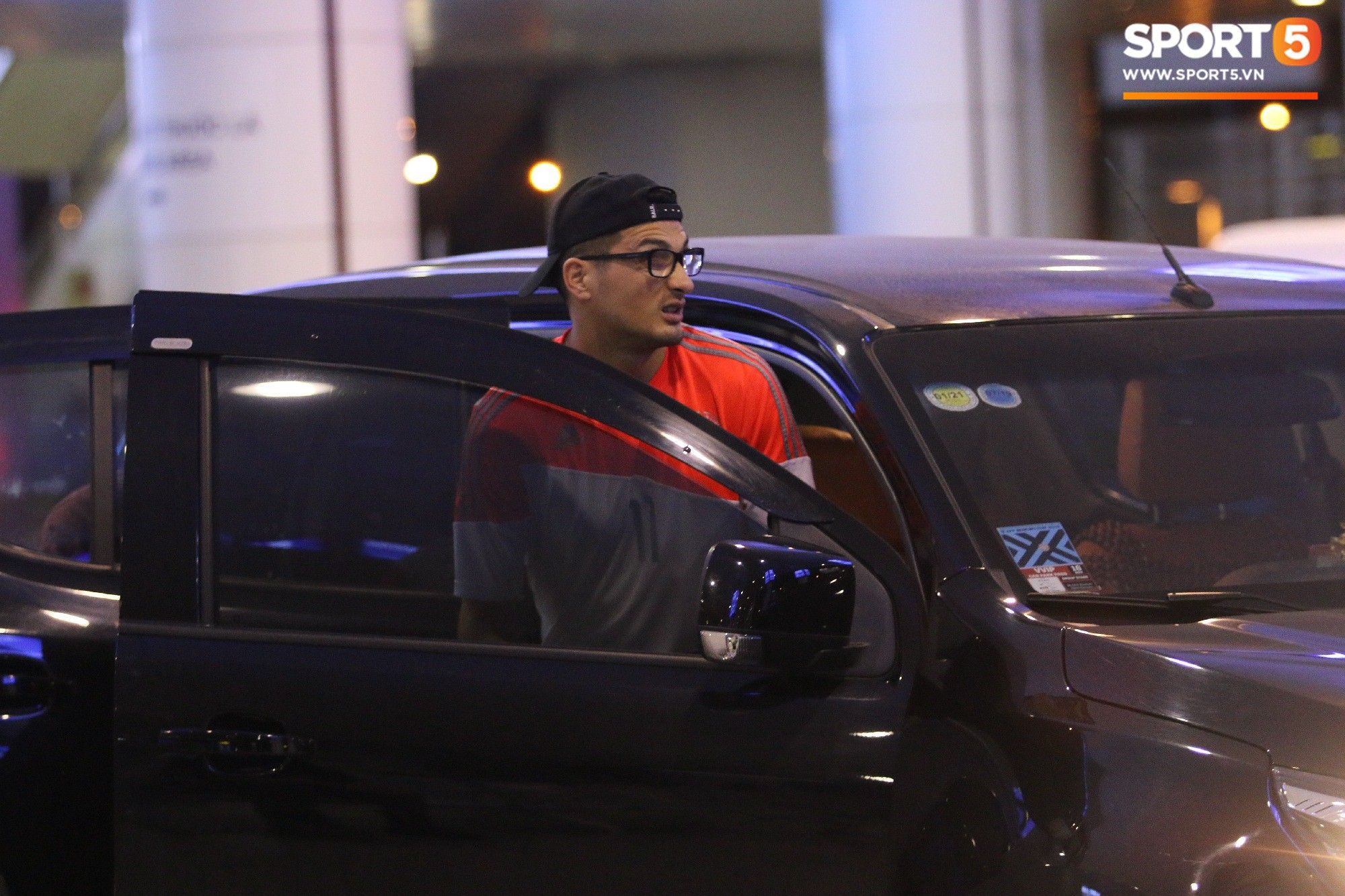 Paul Mulders Philippines mất đồ