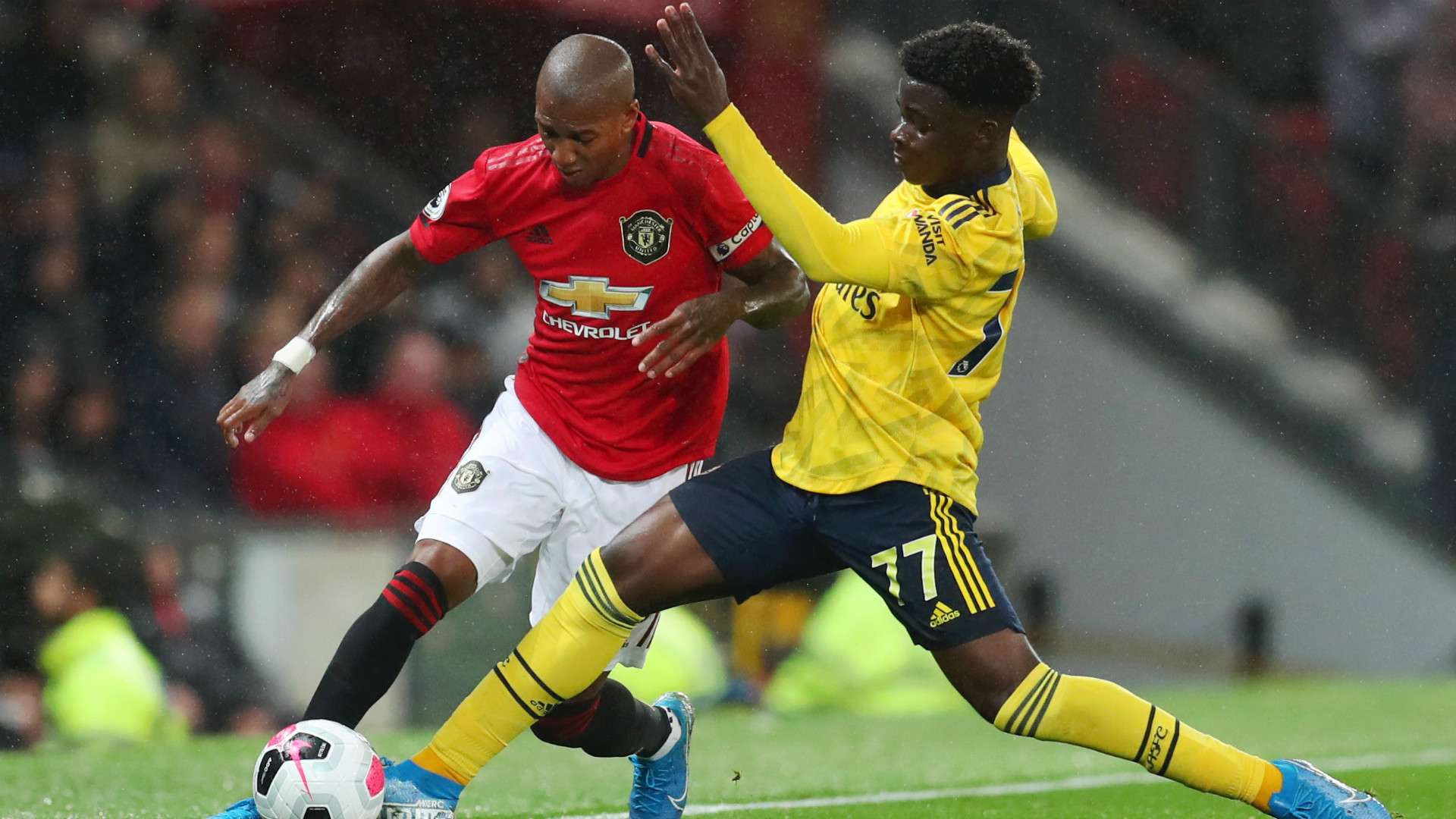 ASHLEY YOUNG MANCHESTER UNITED BUKAYO SAKA ARSENAL PREMIER LEAGUE 30092019