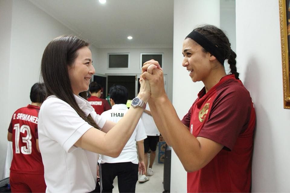 สุชาวดี นิลธำรงค์