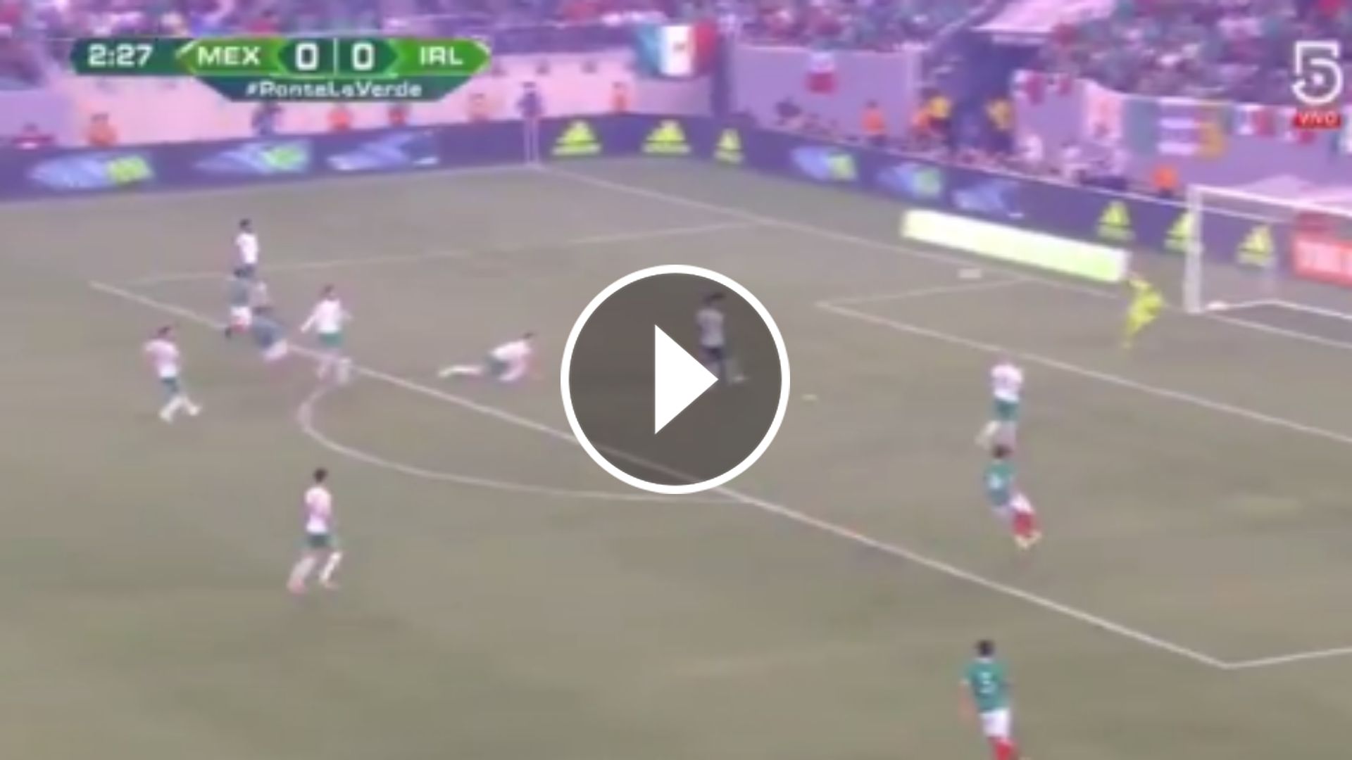 Llegada Tecatito vs Irlanda 2017