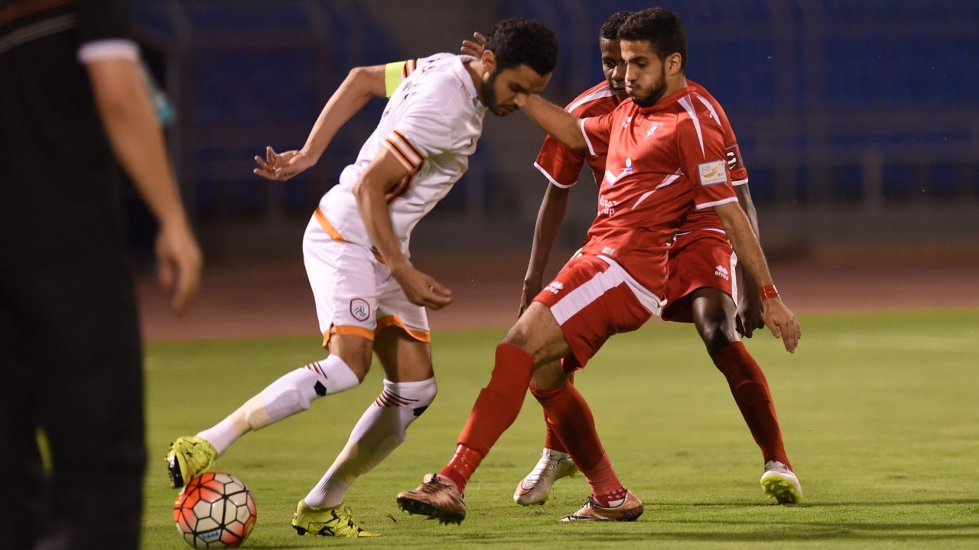 الوحدة الشباب الدوري السعوي