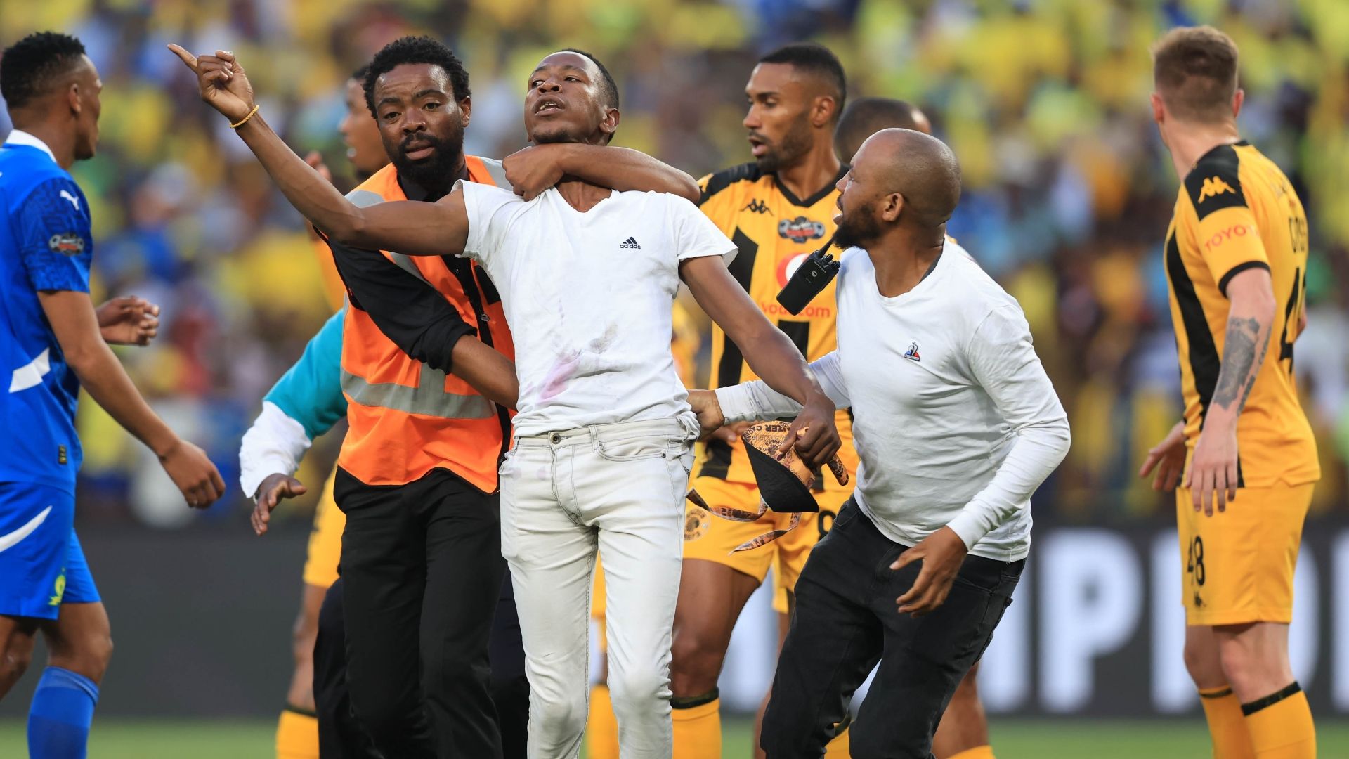 Kaizer Chiefs fan vs Mamelodi Sundowns