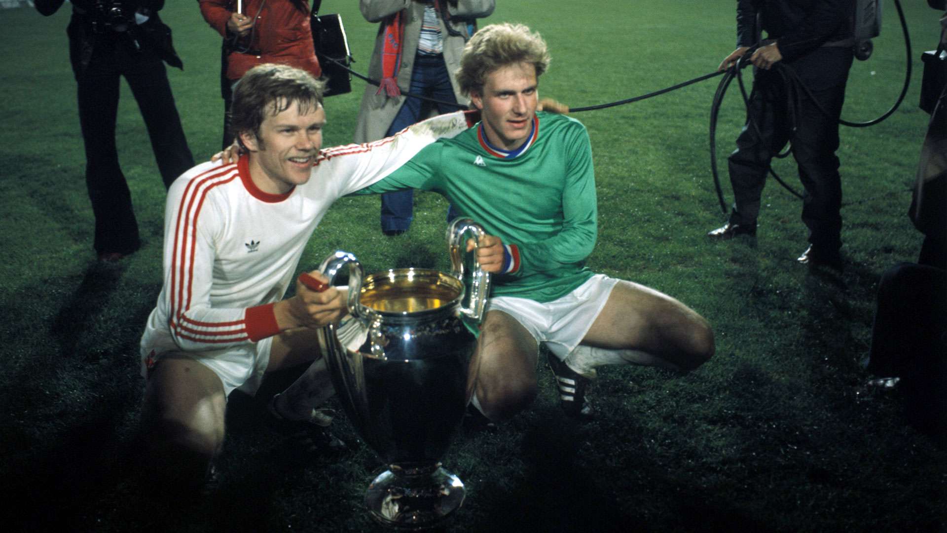 ONLY GERMAN Rummenigge Bayern München Europapokal der Landesmeister 1976