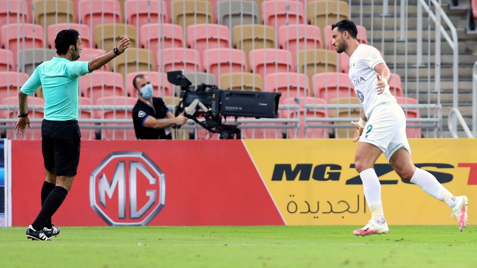 Omar Al-Soma Al Ahli Al Faisaly Saudi Professional League 29 November 2020