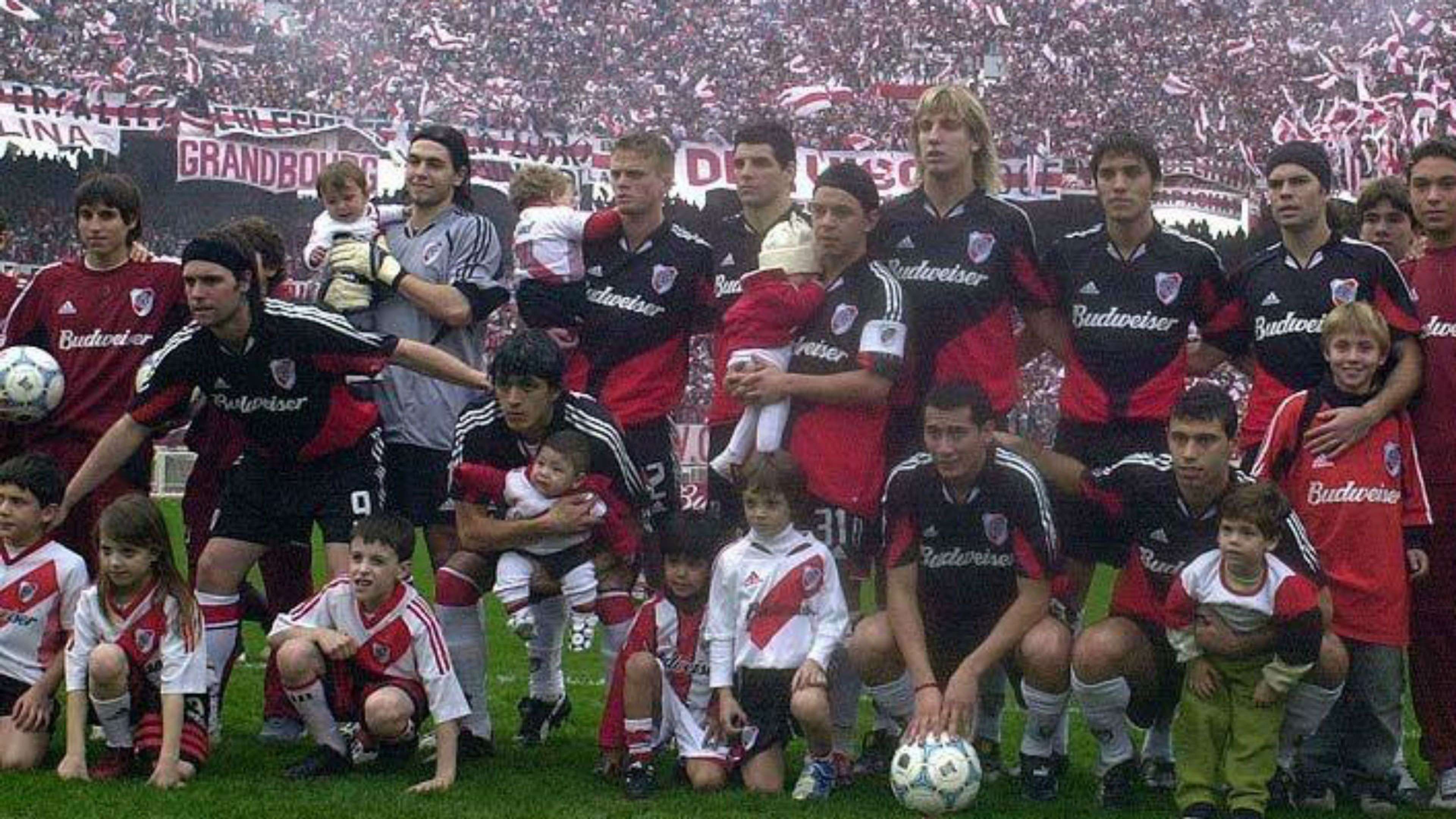 River Campeon Clausura 2004