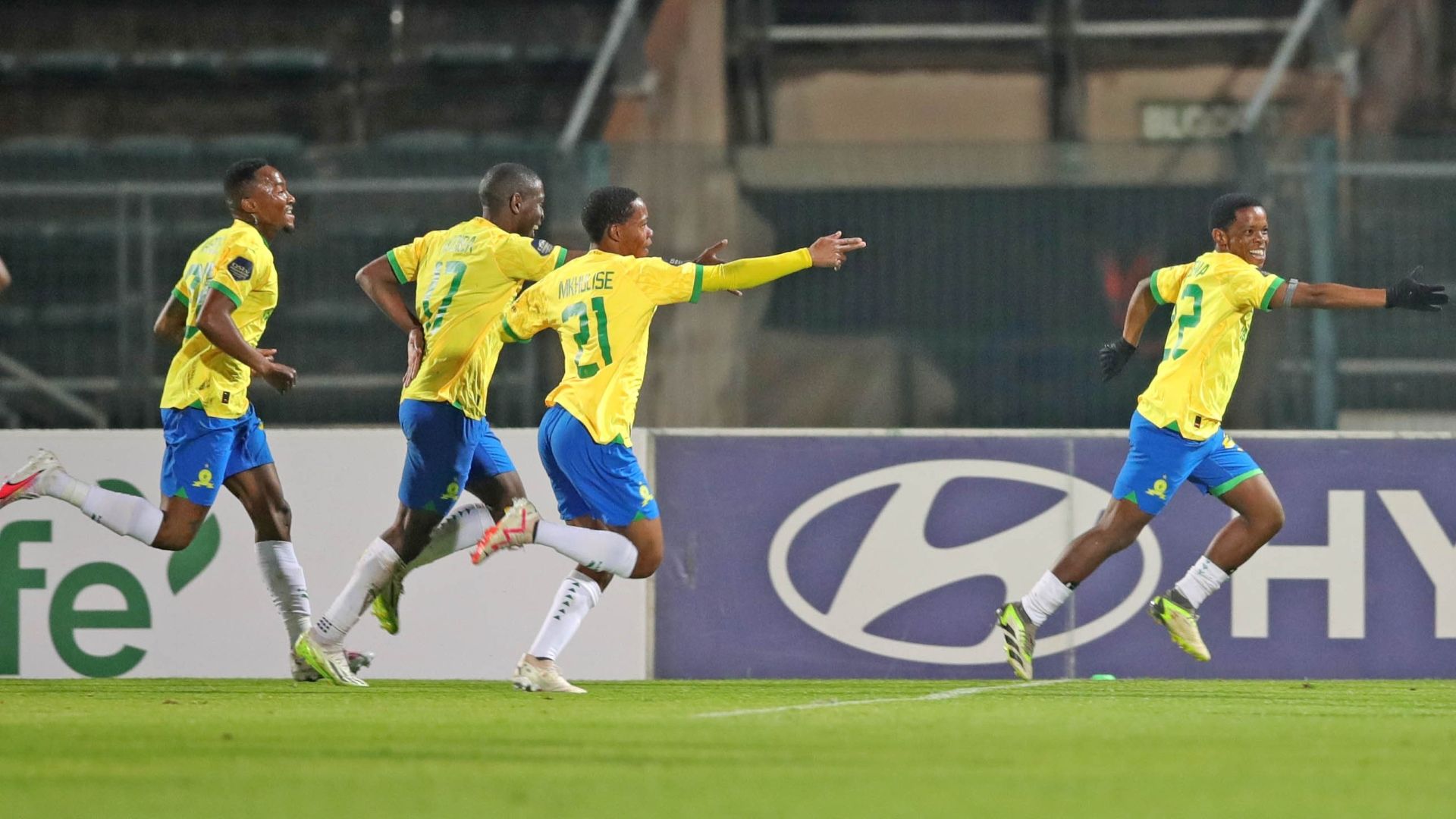 Siyabonga Mabena, Mamelodi Sundowns