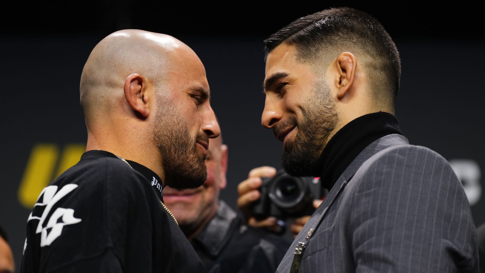 Volkanovski and Topuria face off UFC 2024 press conference