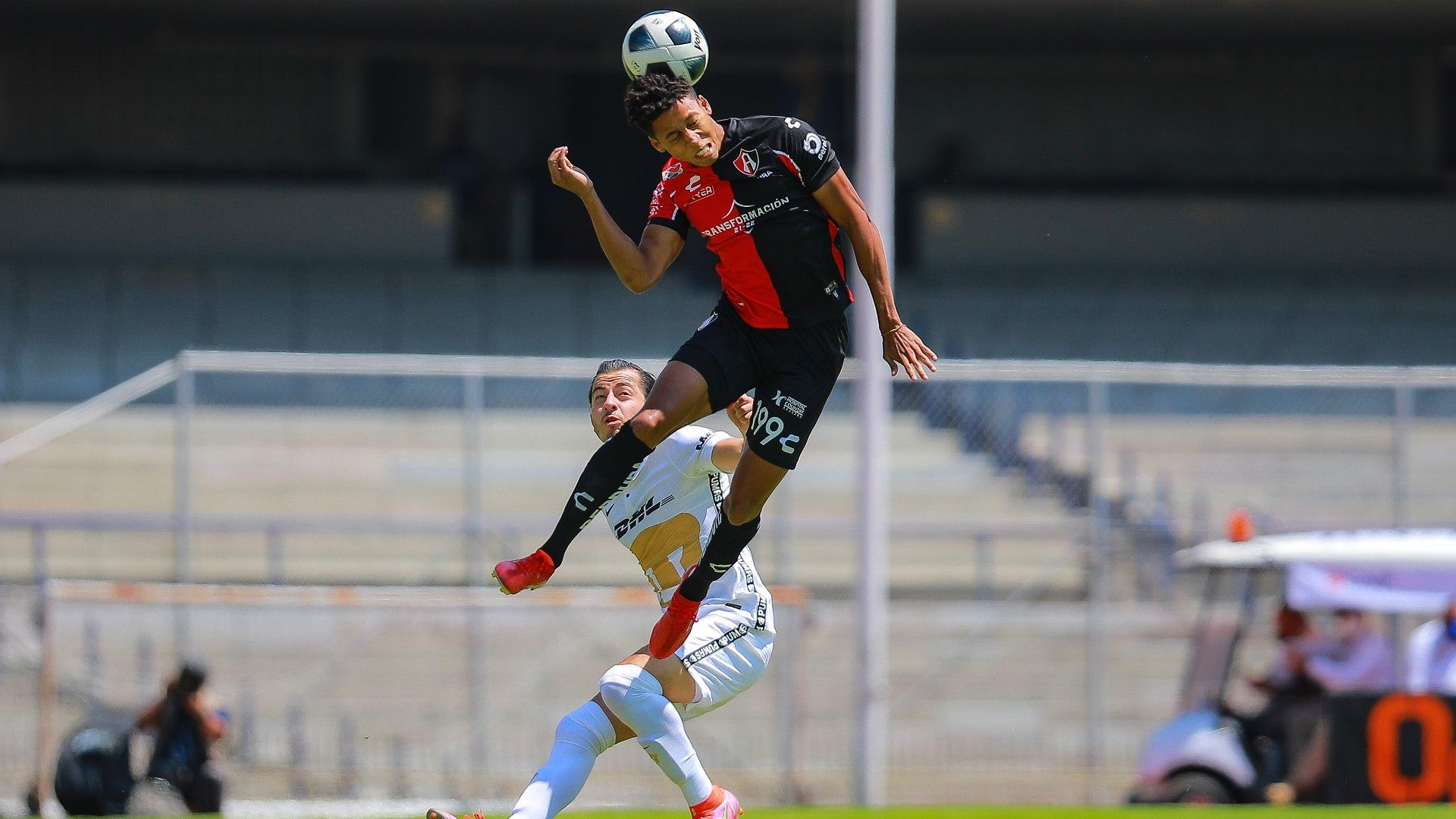 Ozziel Herrera Alan Mozo Pumas vs Atlas Apertura 2021