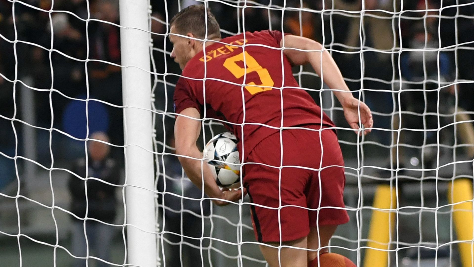 Dzeko Roma Barcelona Champions League