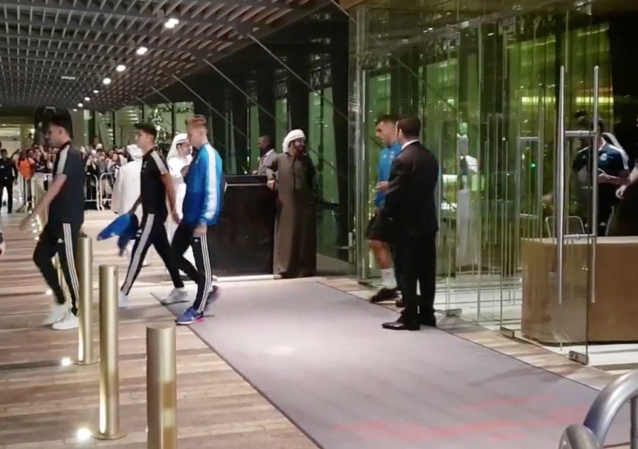 Marco Asensio cojeando