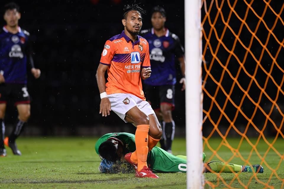 สมปอง สอเหลบ