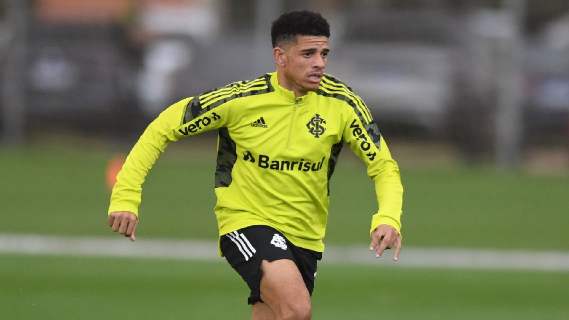 Taison Internacional treino 2021