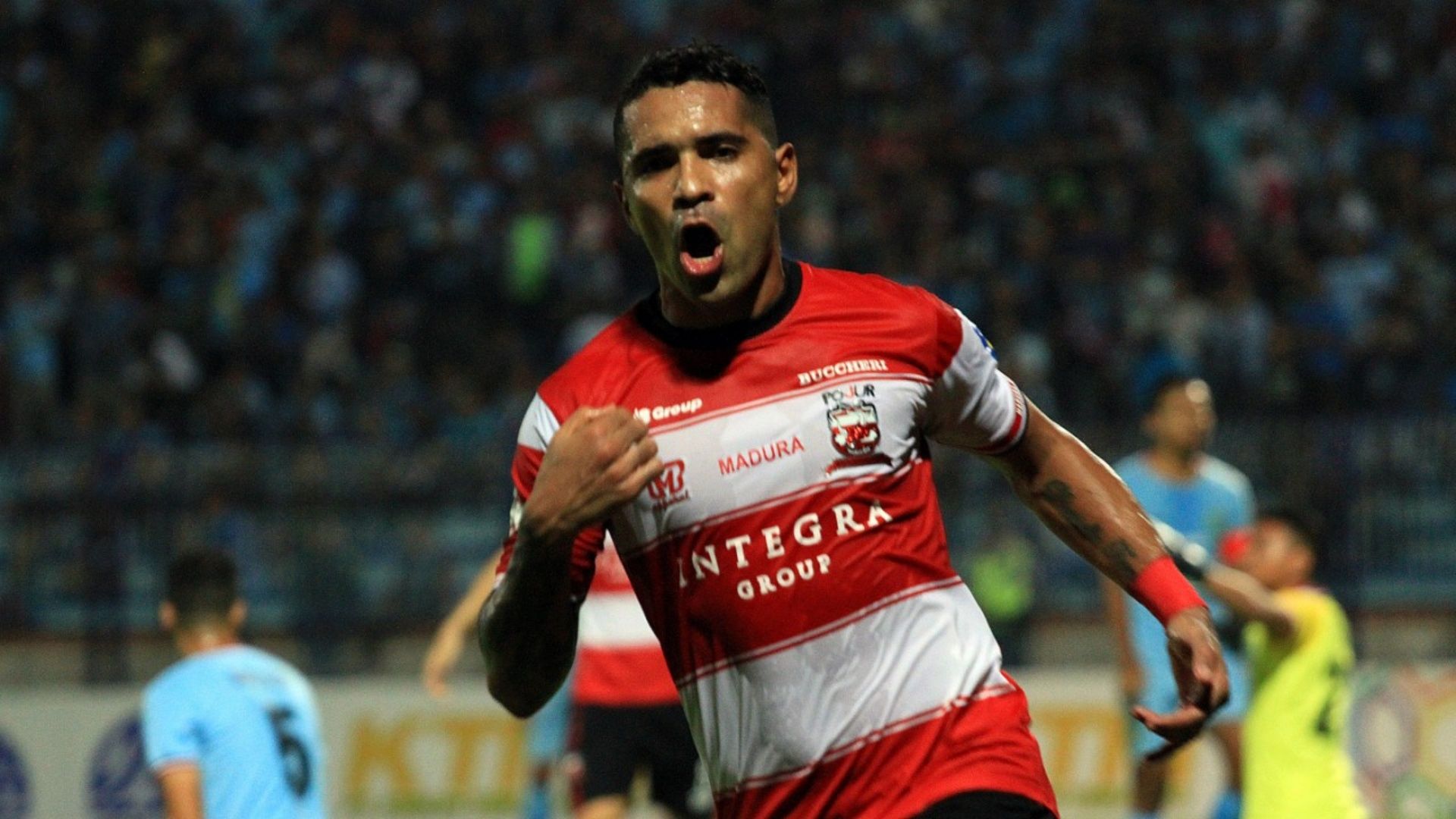Selebrasi Alberto Goncalves - Madura United