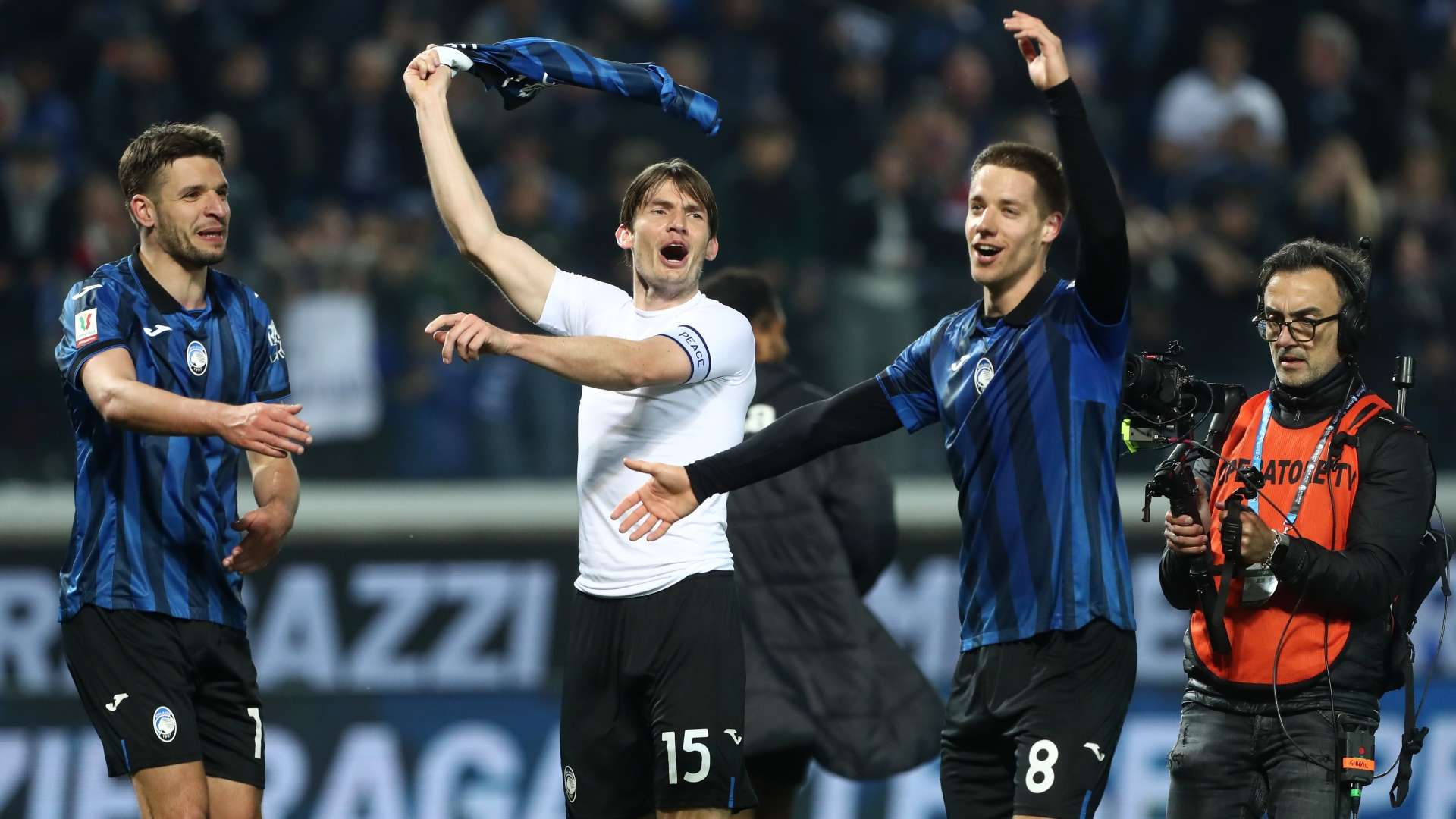 Atalanta celebrates against Fiorentina Coppa Italia