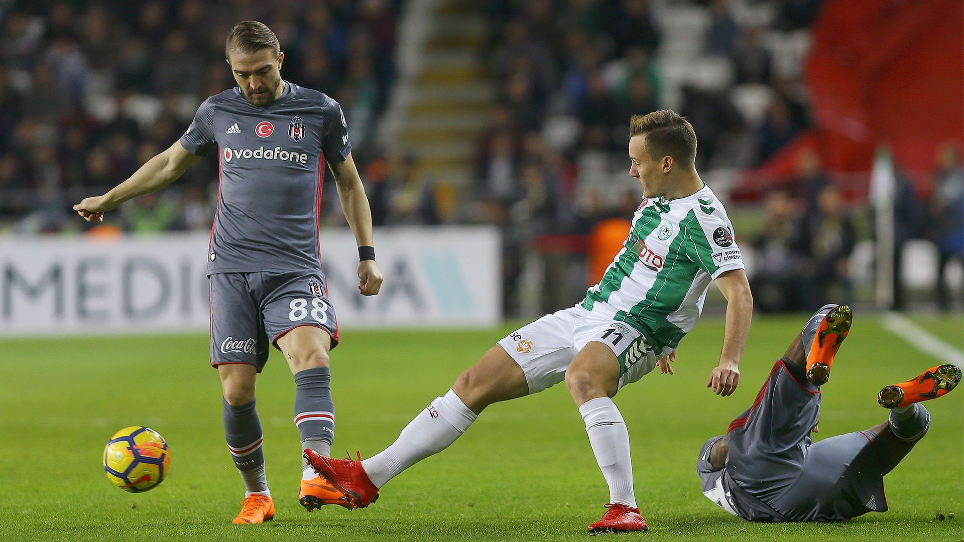 Caner Erkin Deni Milosevic Ryan Babel Besiktas Konyaspor 02162018