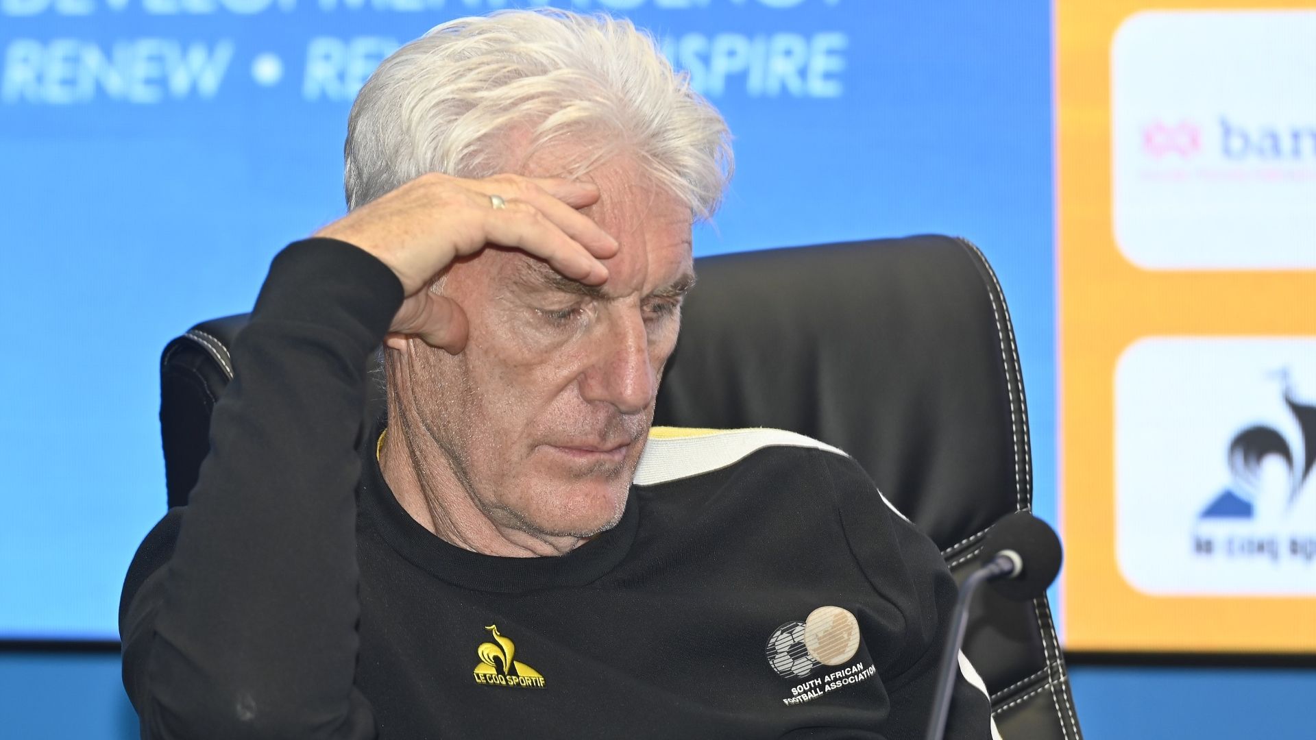 Hugo Broos explains how not having a passport led to the dropping of a TS  Galaxy defender from Bafana Bafana squad ahead of 2026 Fifa World Cup  qualifiers | Goal.com South Africa