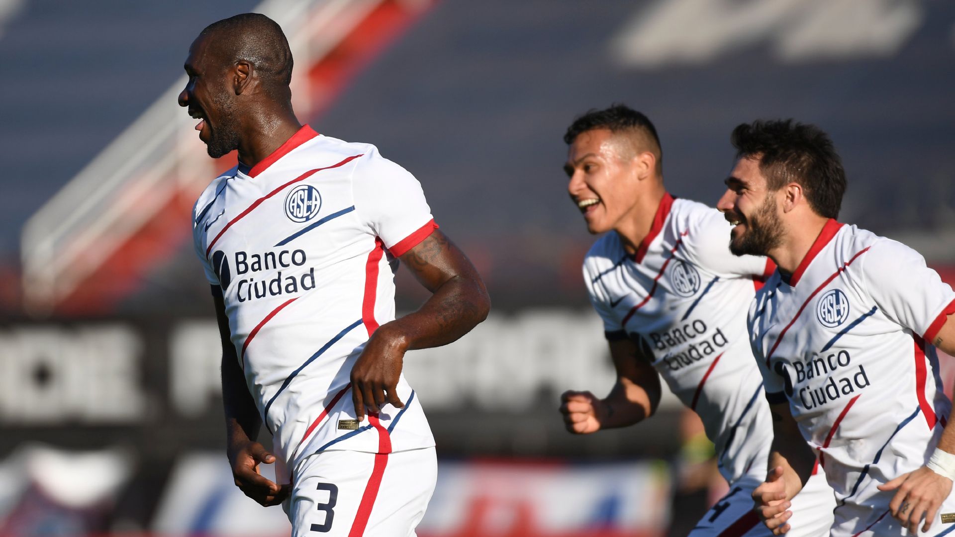 Cristian Zapata San Lorenzo Patronato Liga Profesional 301121
