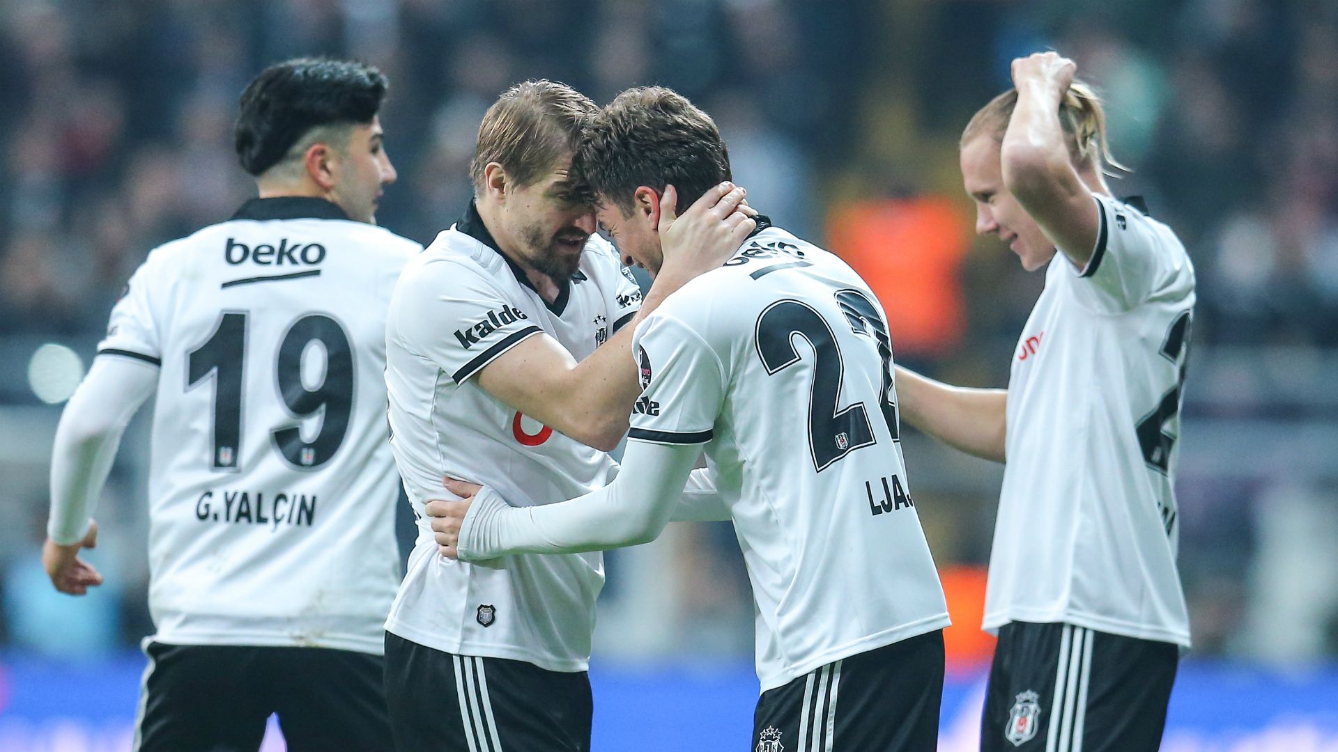 Caner Erkin Adem Ljajic Besiktas 12022018