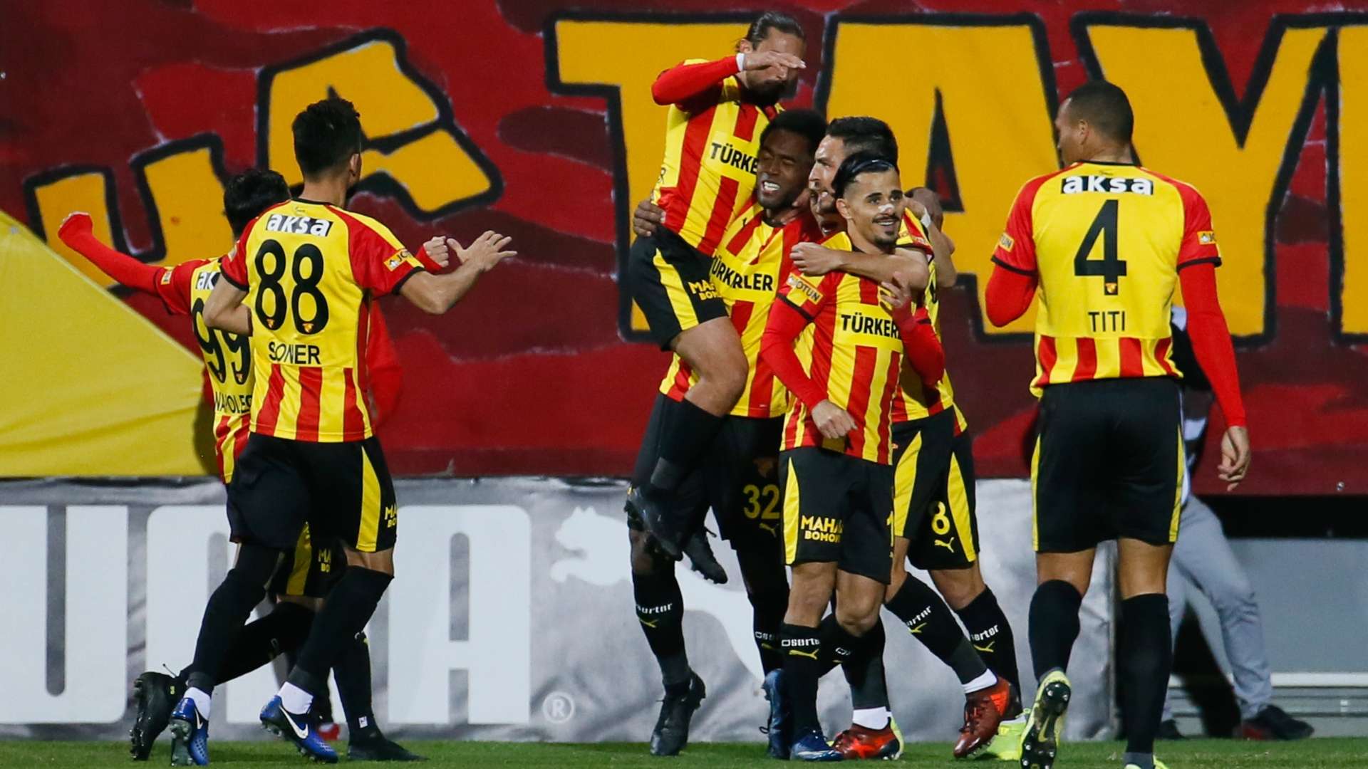 Goztepe goal celebration 21122019