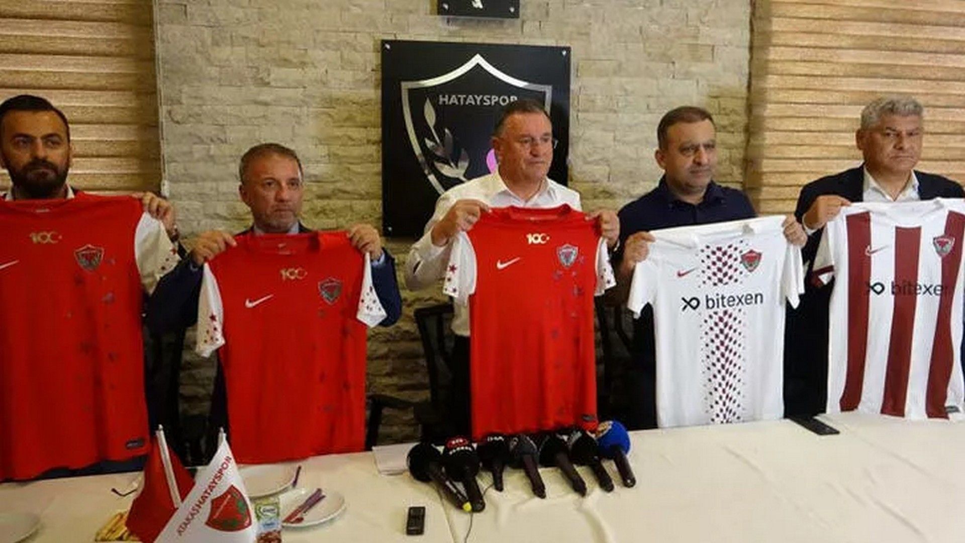 Hatayspor 22/23 sezon forma tanıtım