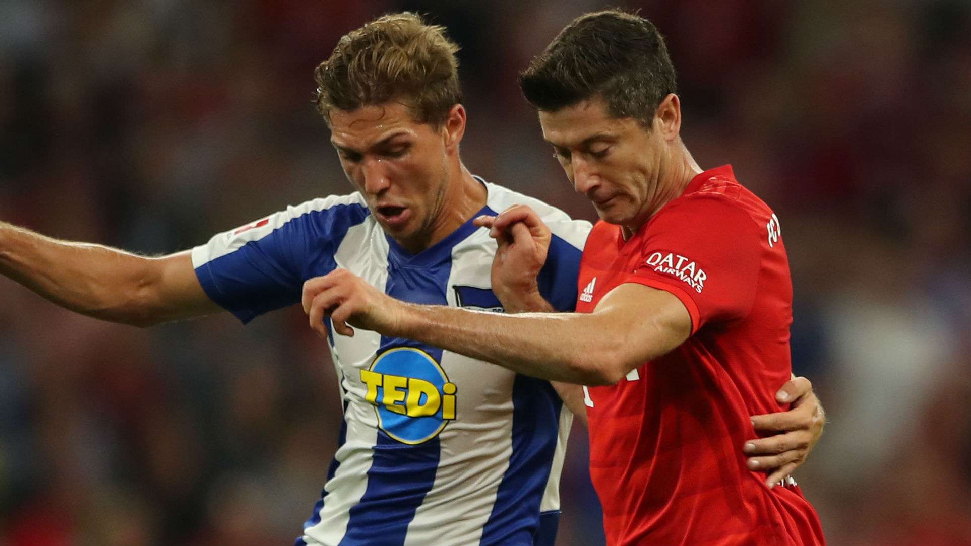 Robert Lewandowski Bayern Munich Niklas Stark Hertha