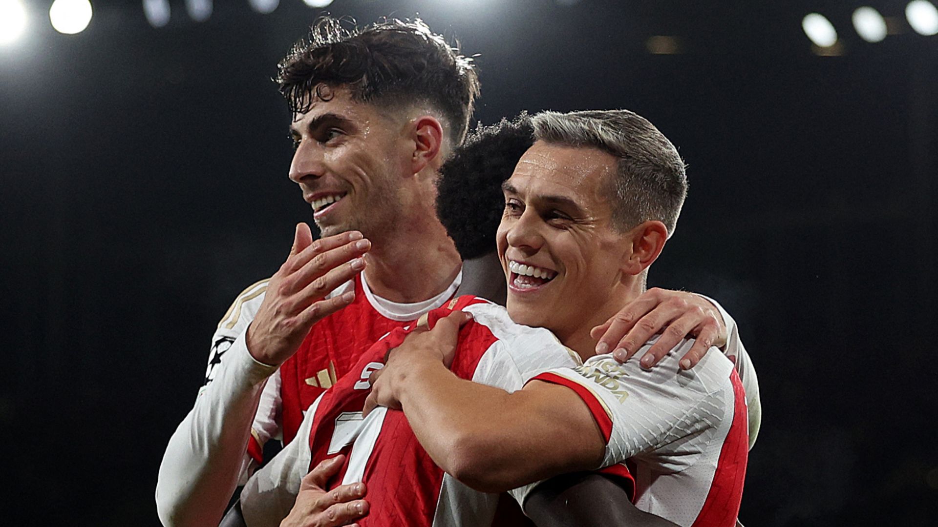 Leandro Trossard goal Sevilla 2023