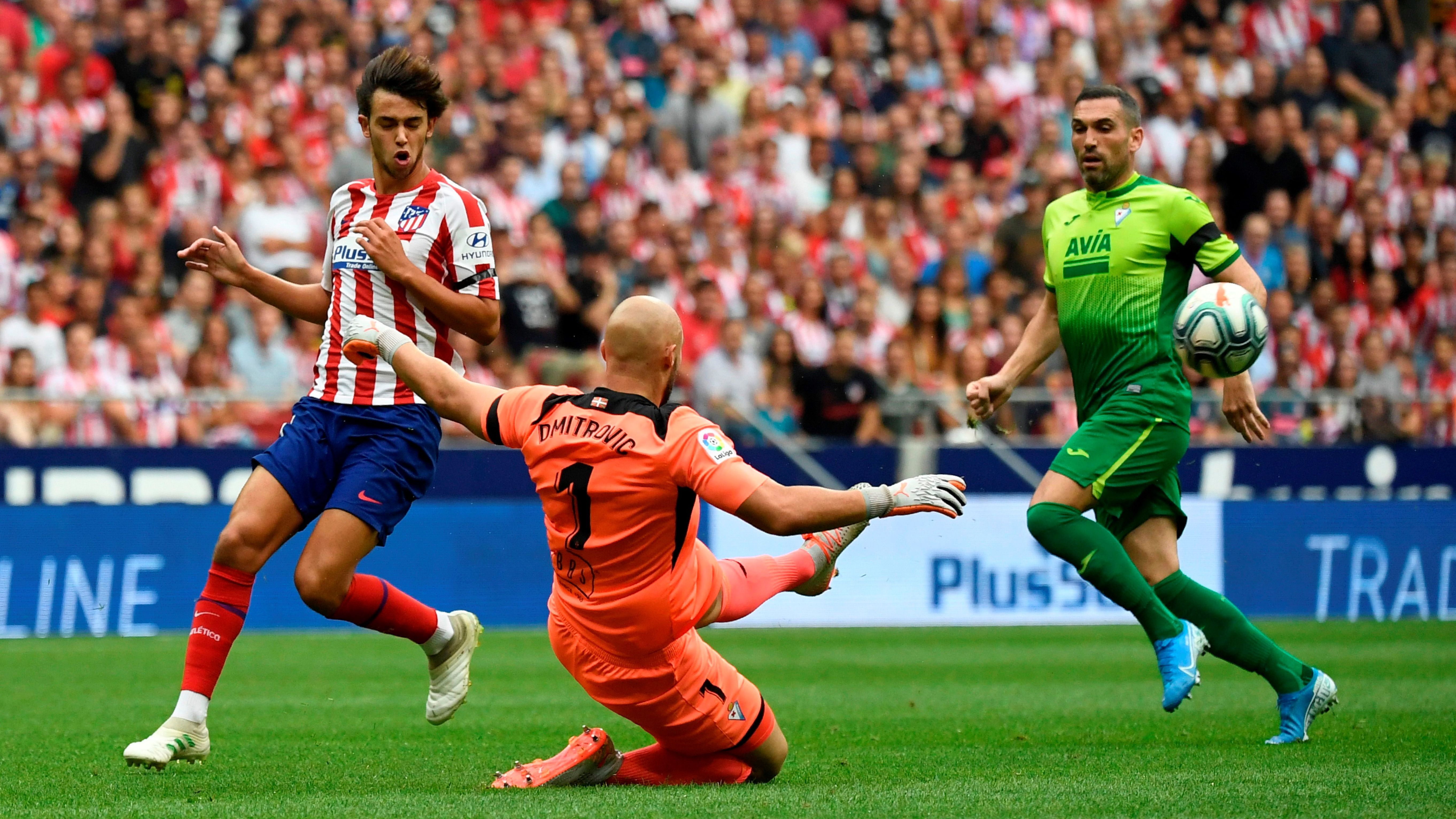 Joao Felix Marko Dimitrovic Atletico de Madrid Eibar LaLiga 01092019