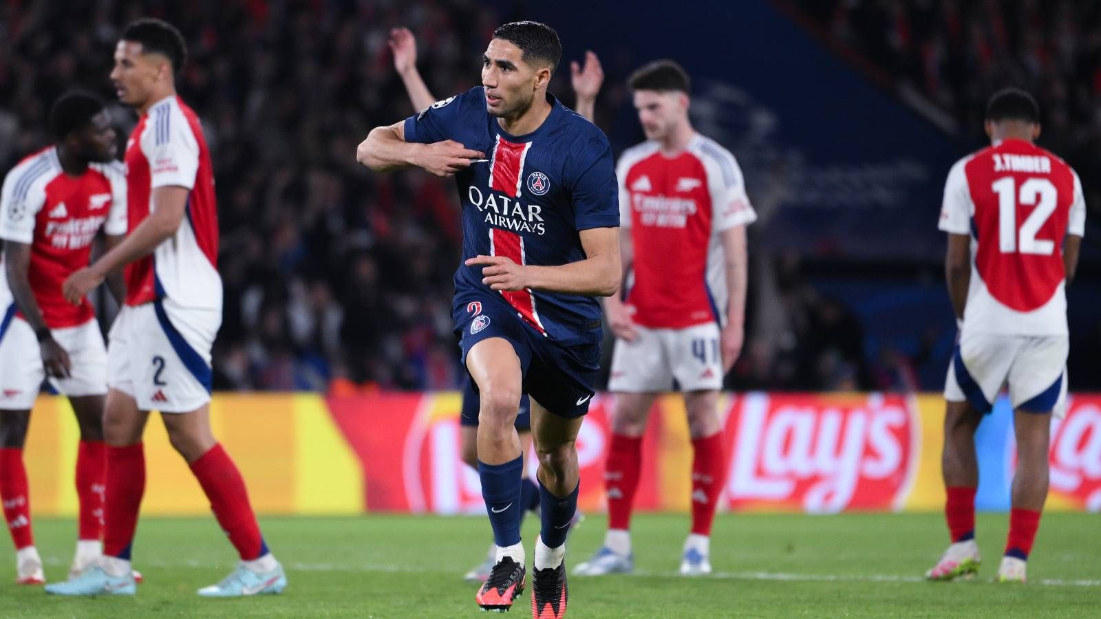 Nach Aus in der Champions League gegen Paris Saint-Germain: Fans von Tottenham Hotspur sticheln mit Banner gegen FC Arsenal