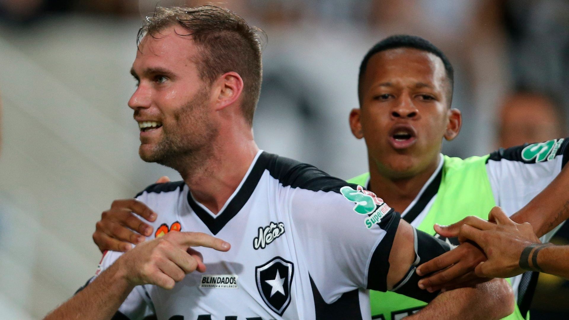 Joel Carli Botafogo x Vasco Maracanã Carioca 08 04 18