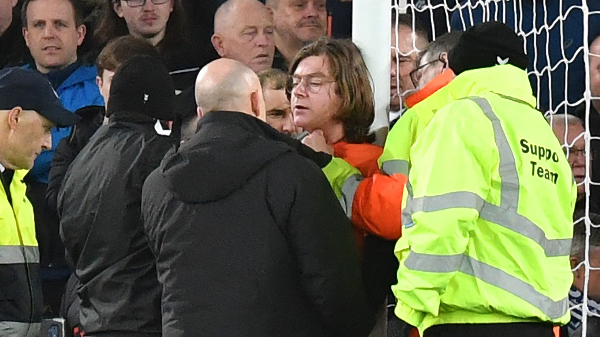 Everton fan, Louis McKechnie