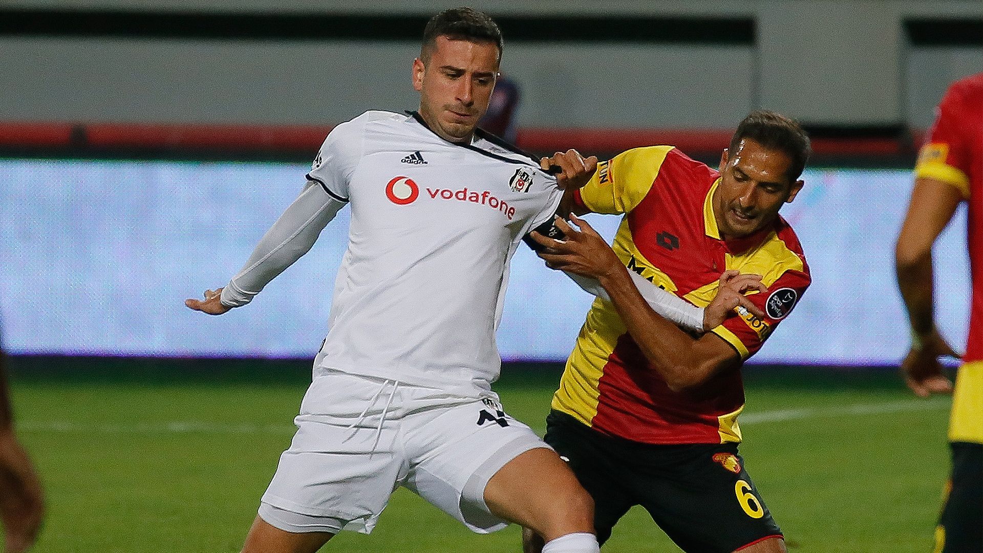 Oguzhan Ozyakup Goztepe Besiktas 10212018