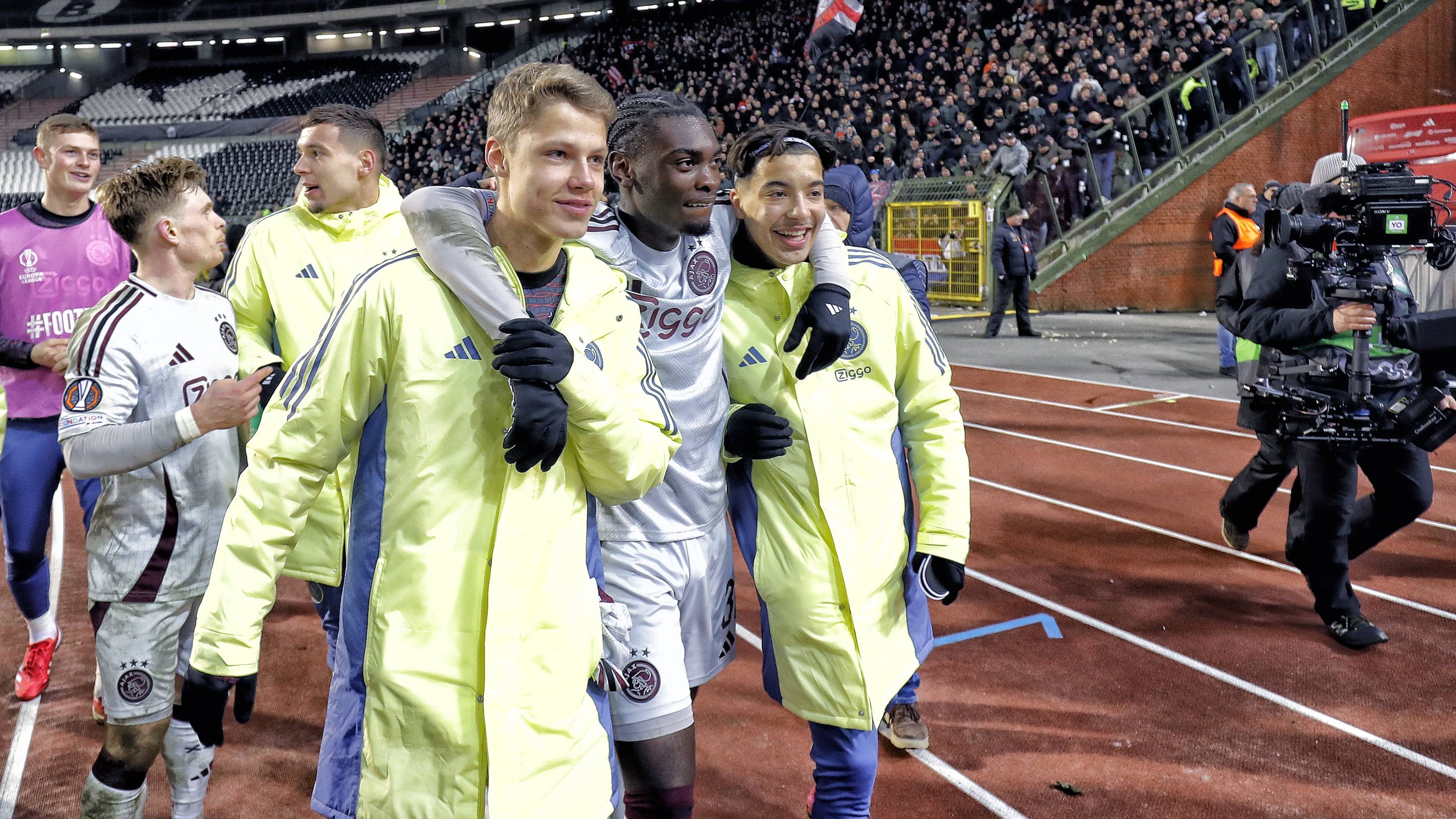 « L'Ajax redoute de voir un nouveau joyau de sa formation, après Steur, rejoindre un autre club. »