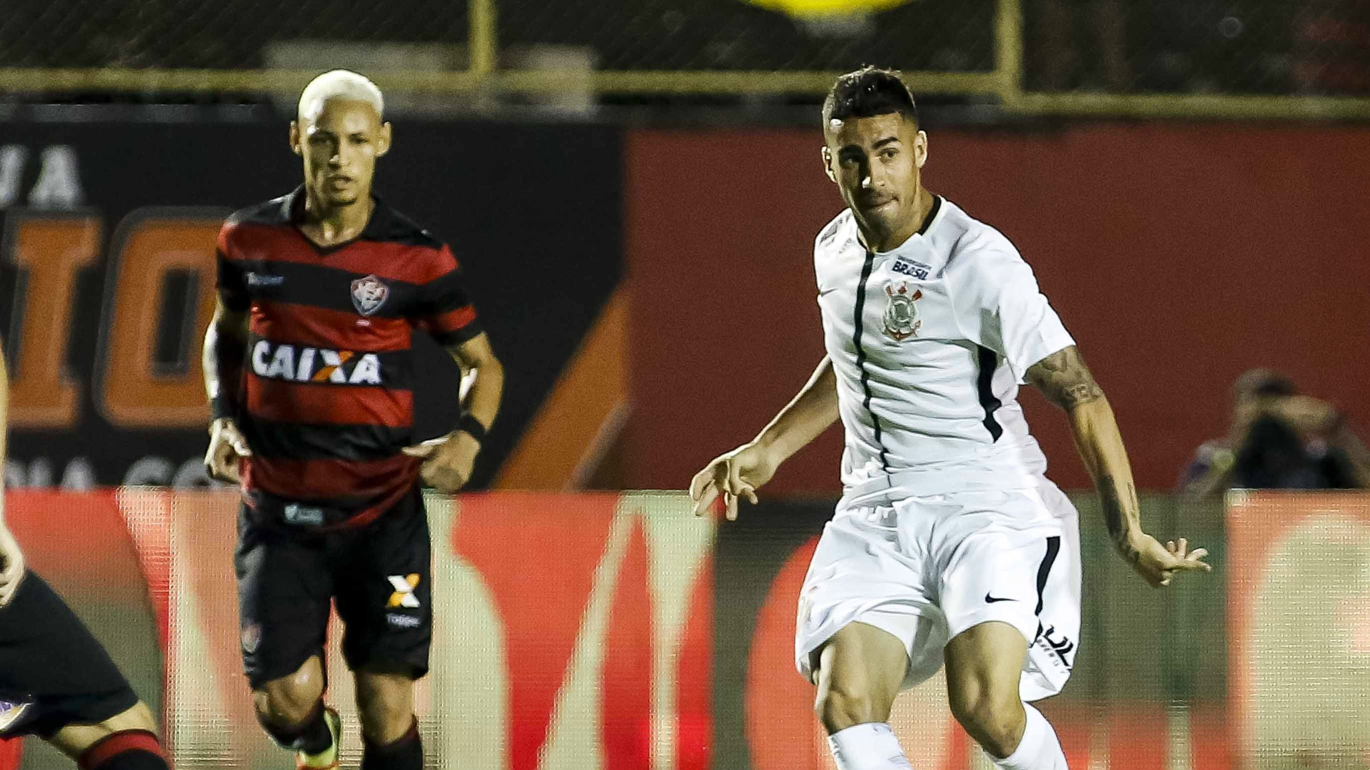 Neílton e Gabriel - Vitória x Corinthians - 25/04/2018