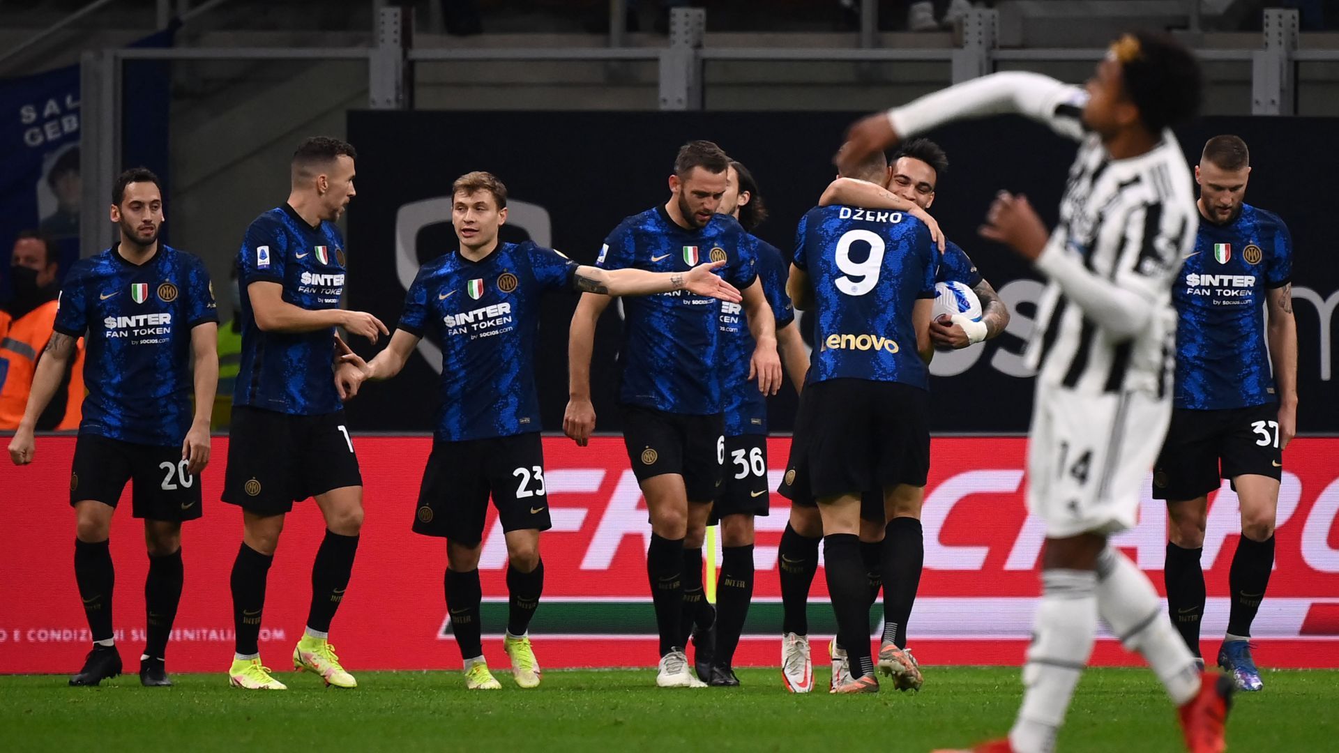 Inter players celebrating Inter Juventus Serie A