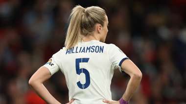 Leah Williamson 2022-23