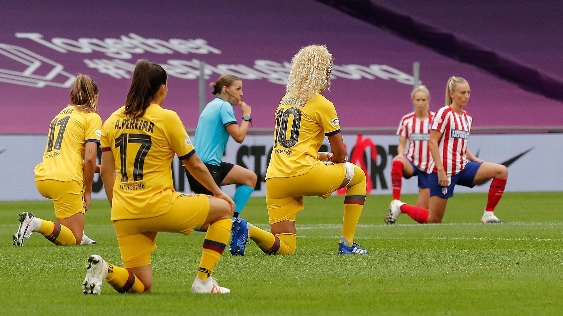 Atletico Madrid Barcelona Women's Champions League knee BLM 2020