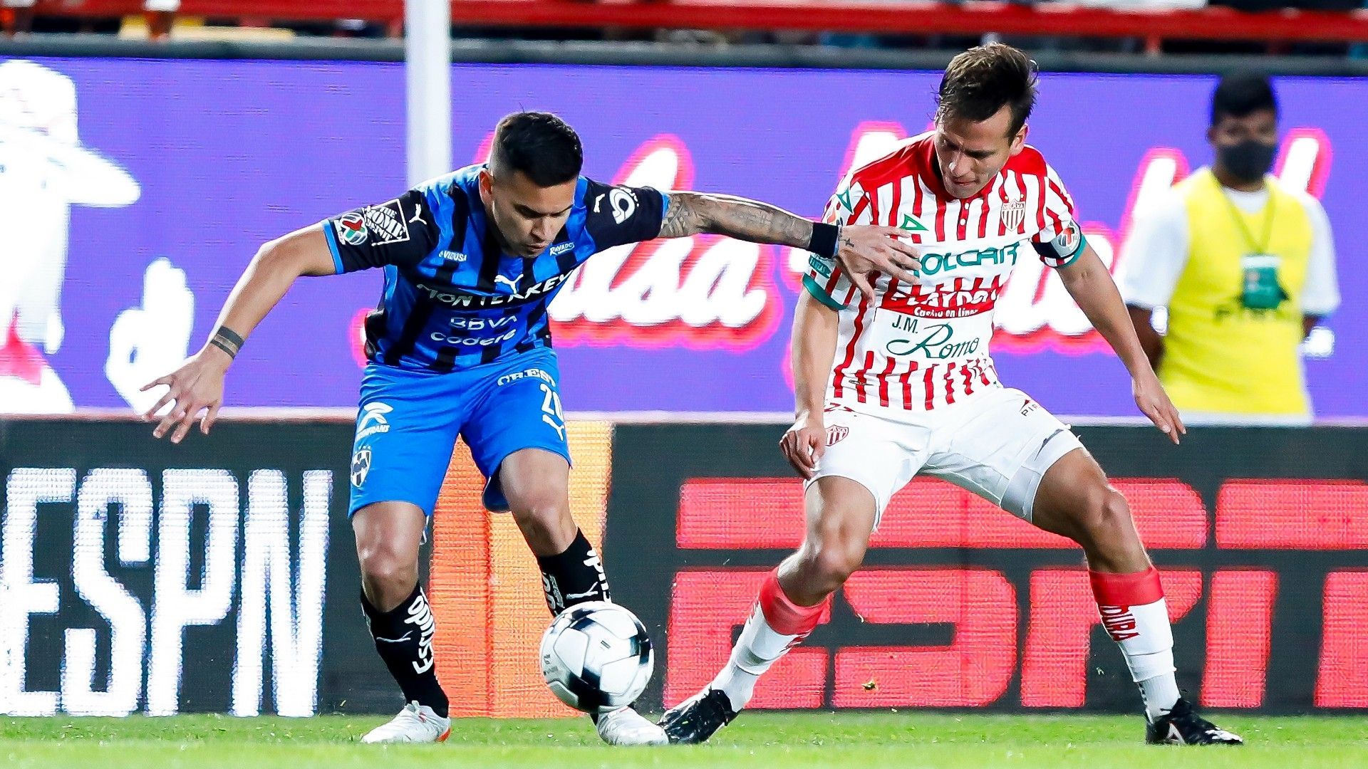 Sebastián Vegas Fernando González Rayados Necaxa Clausura 2022