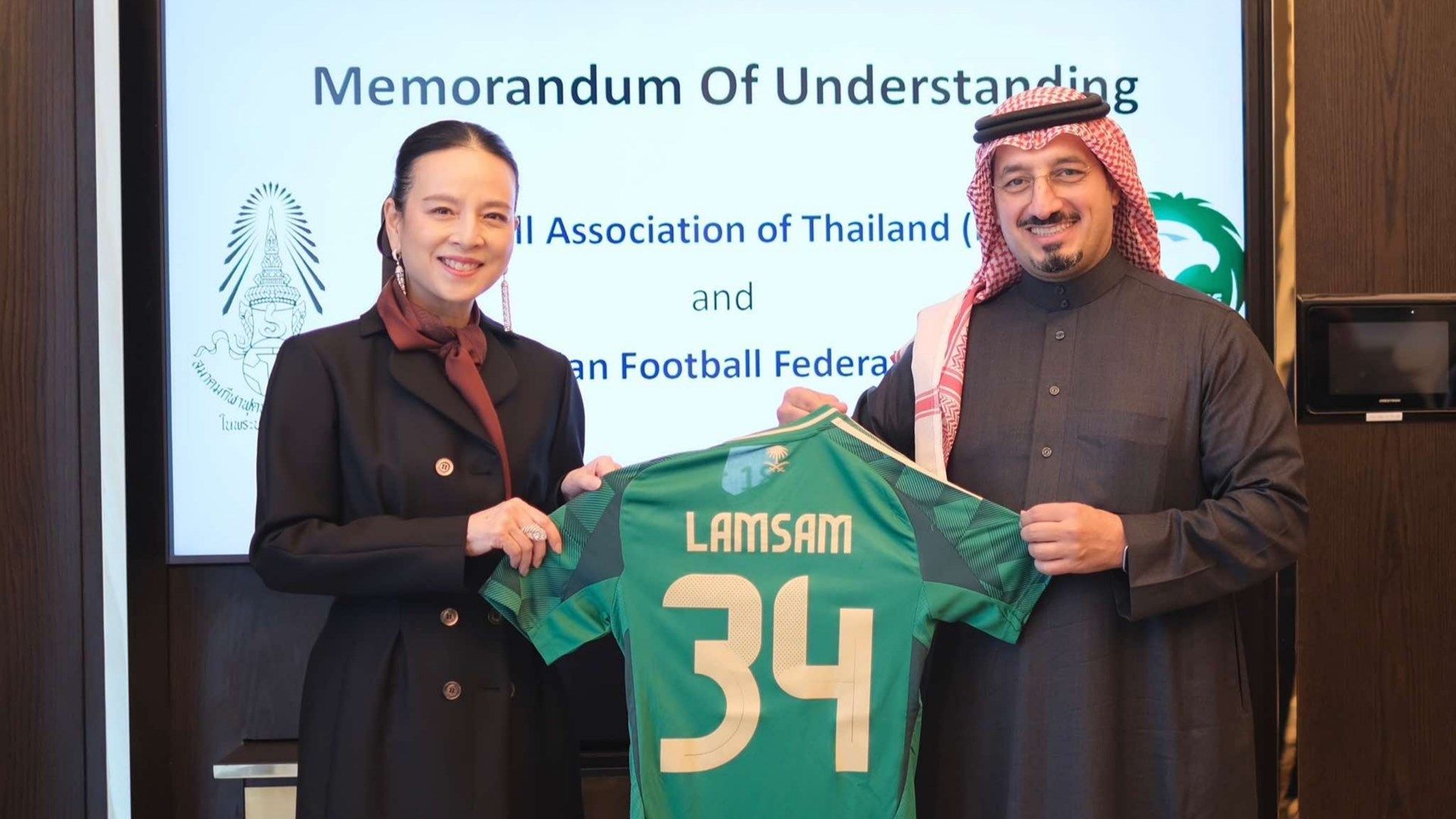 “มาดามแป้ง” นวลพรรณ ล่ำซำ