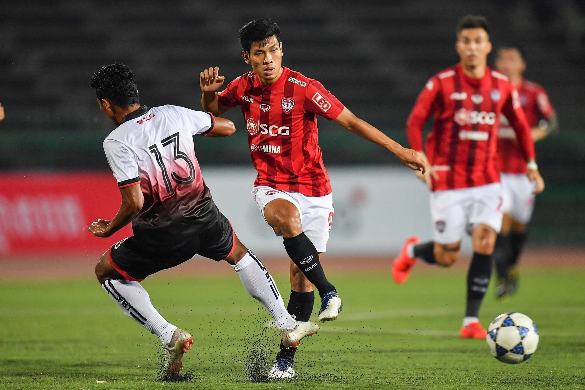 เค-ซีเมนต์ ออล สตาร์ส - เมืองทอง ยูไนเต็ด