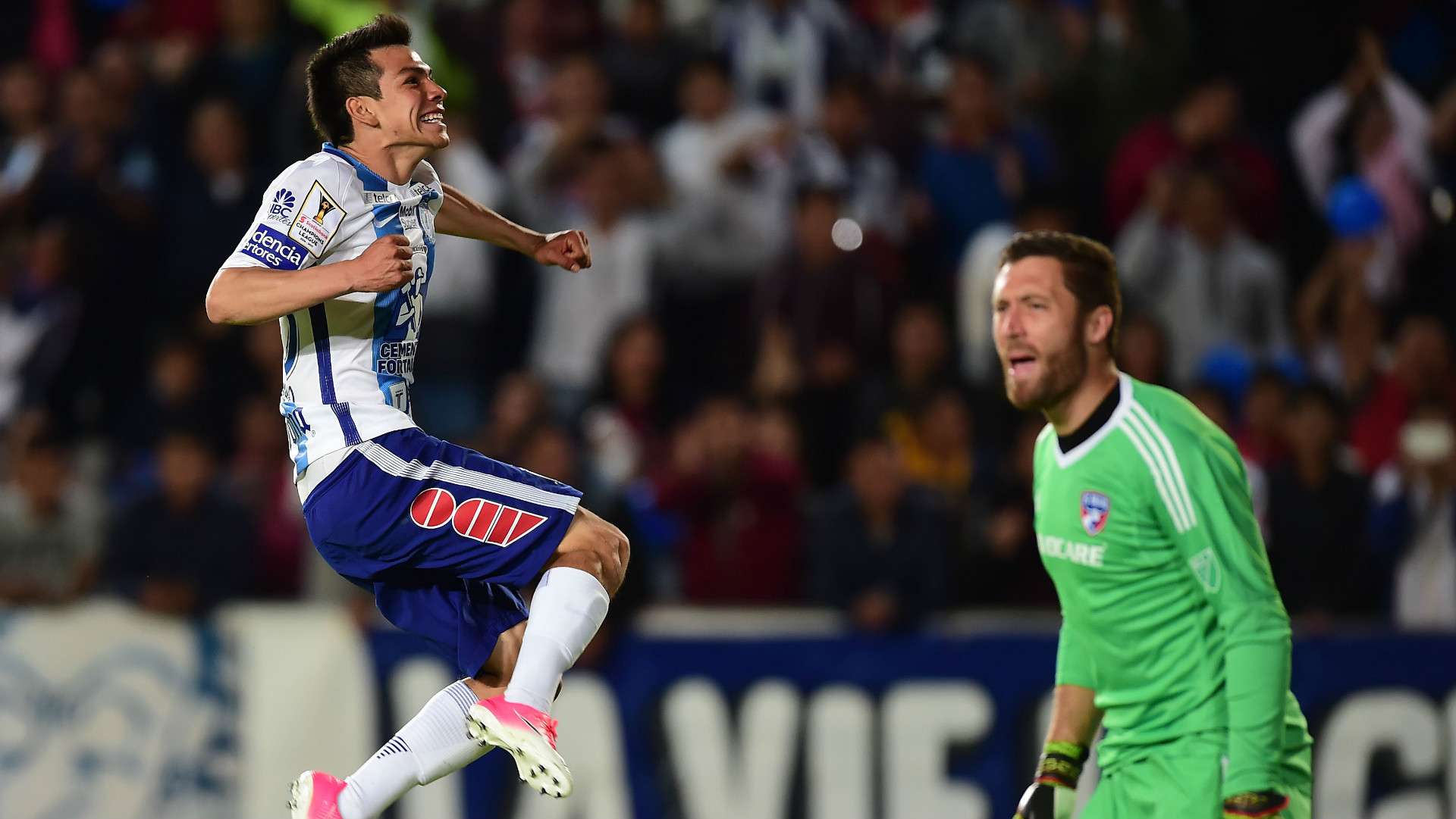 Hirving Lozano Pachuca Chris Seitz FC Dallas