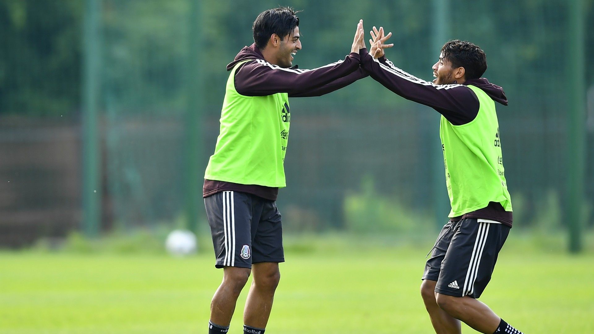 Jonathan Dos Santos Carlos Vela