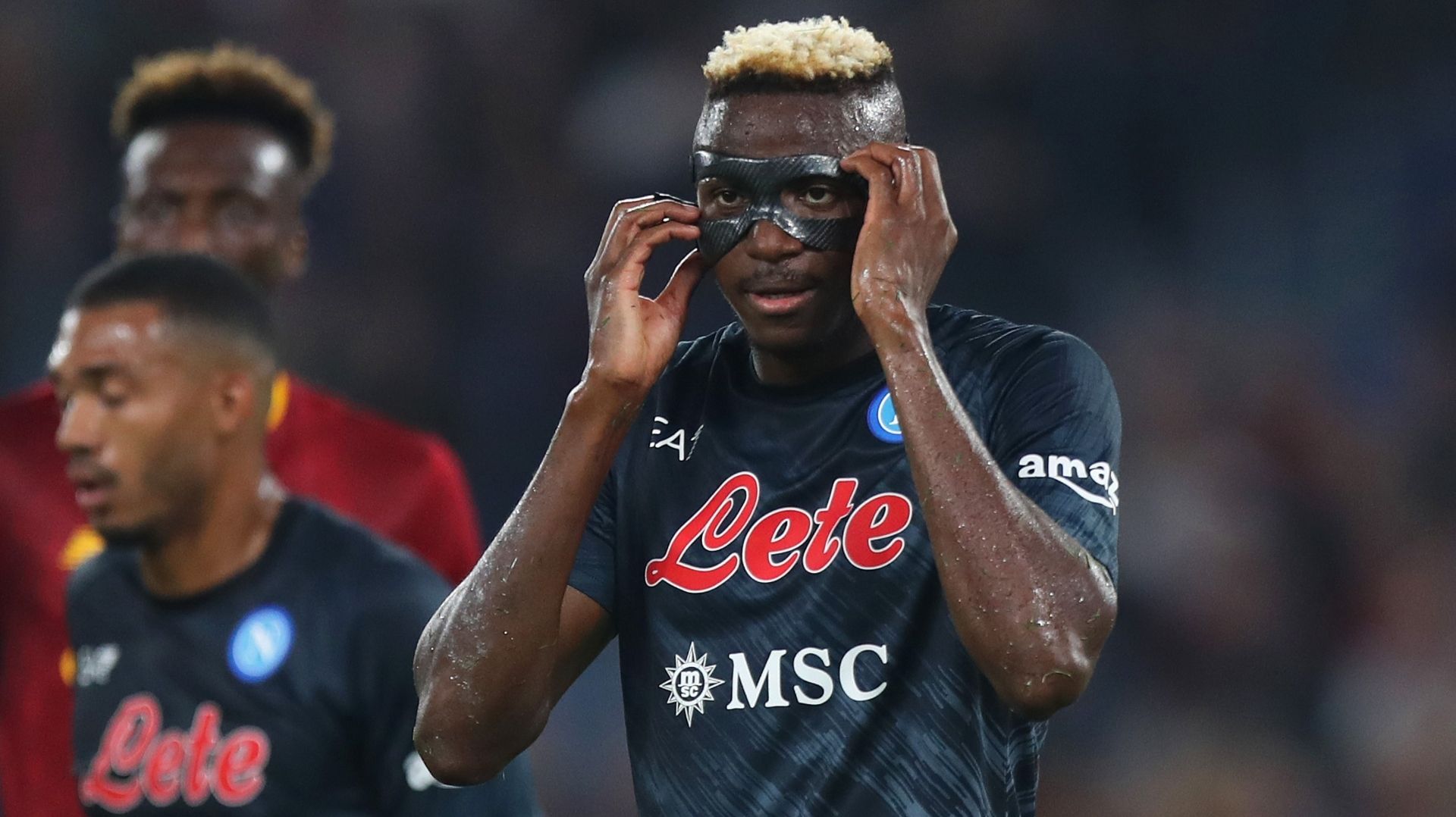 osimhen maschera roma