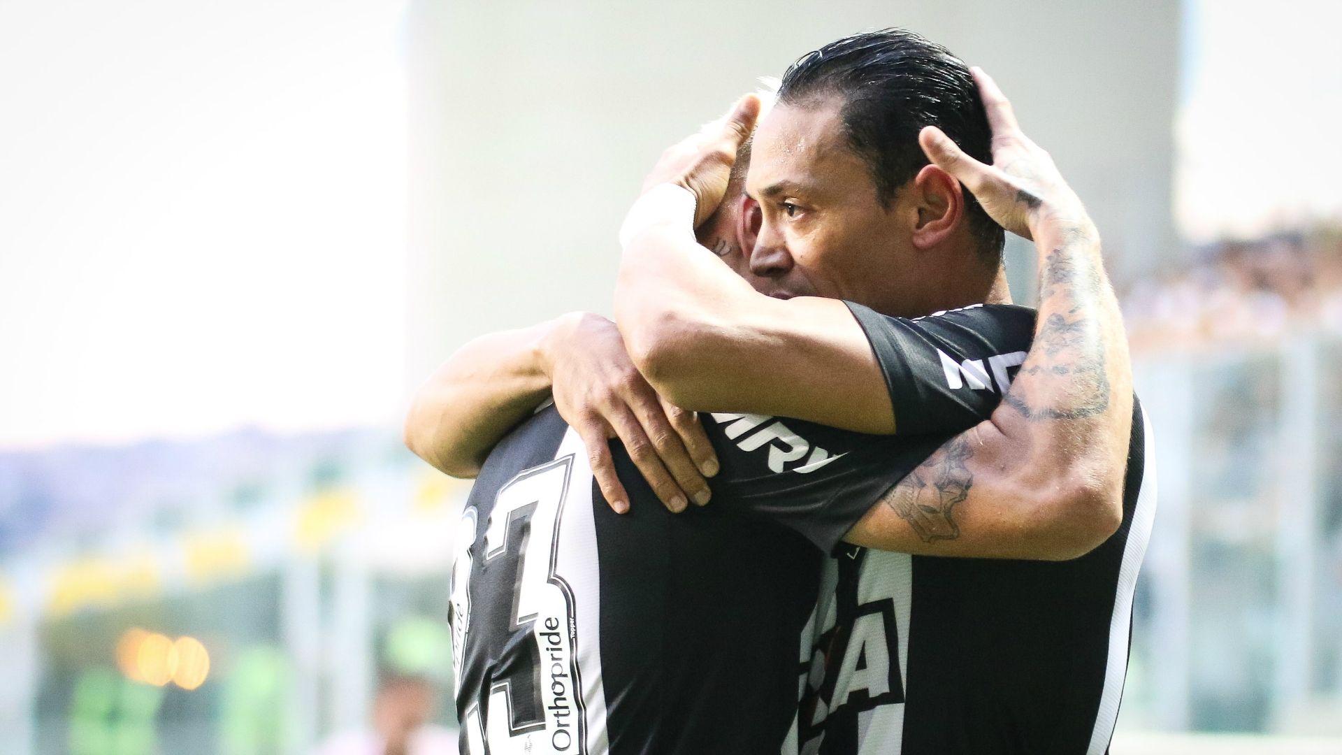 Róger Guedes Ricardo Oliveira Atlético-MG Vitória Campeonato Brasileiro 22042018