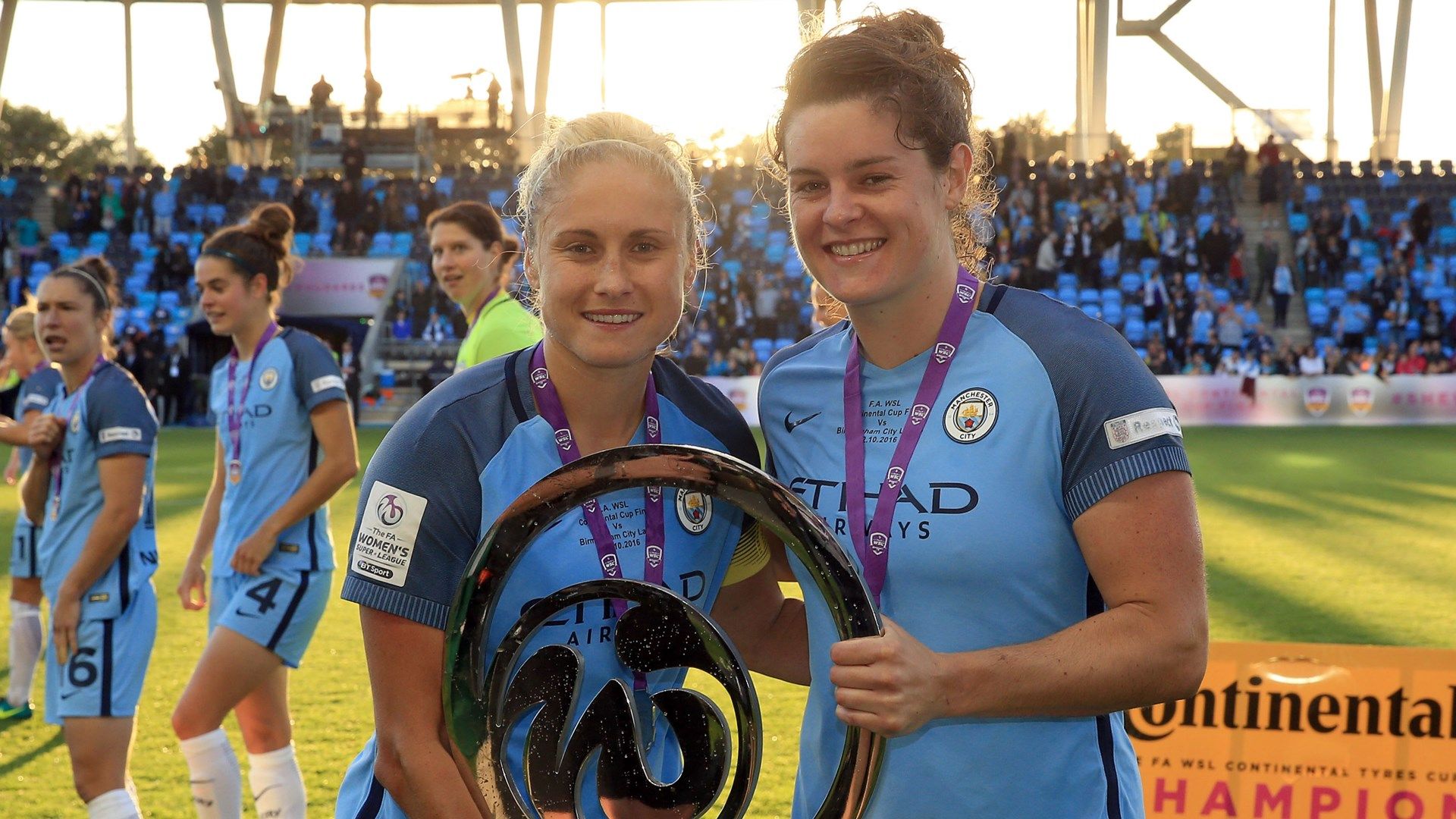 Steph Houghton Jen Beattie Man City Women 2016