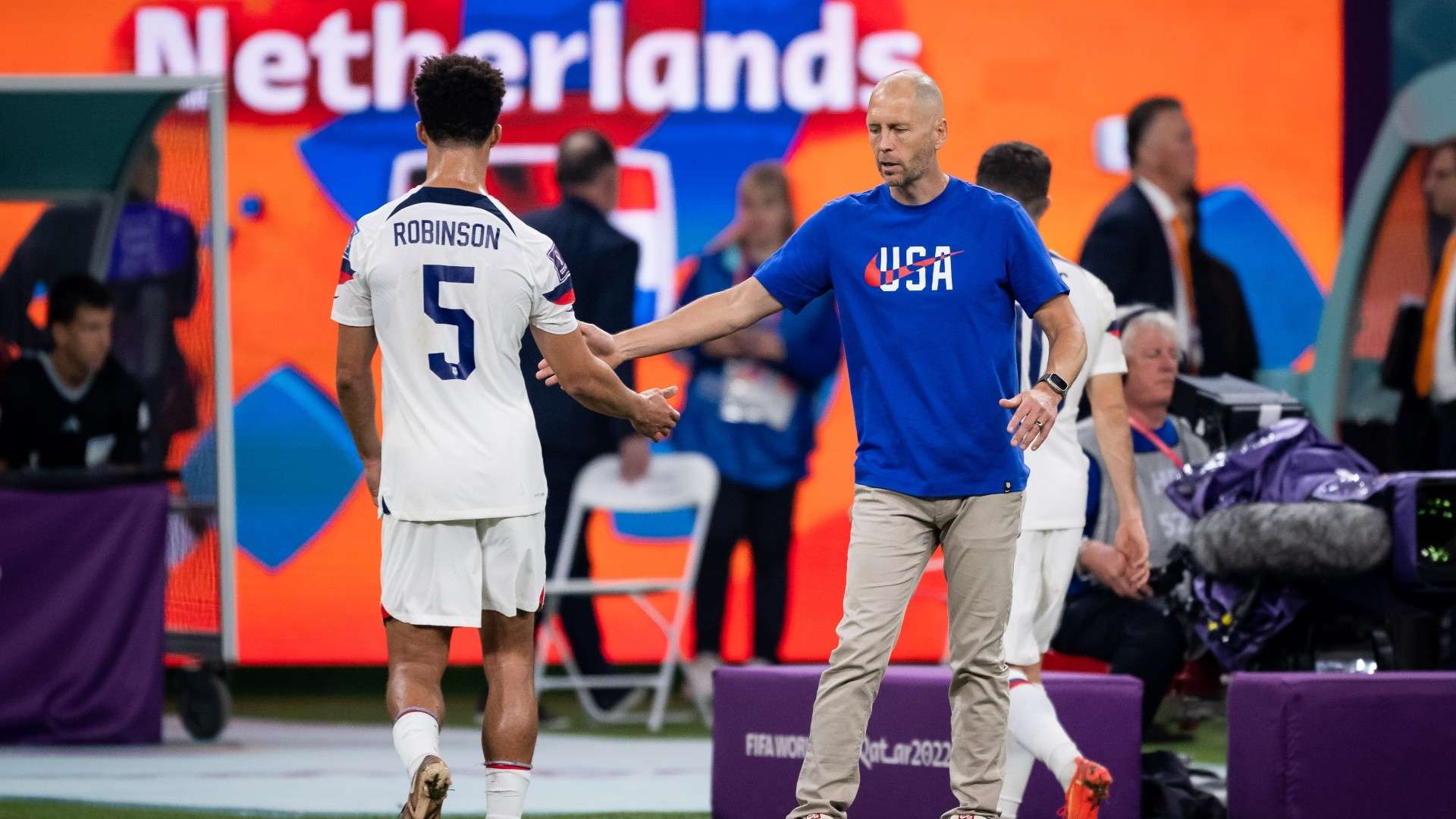 Gregg Berhalter Antonee Robinson USMNT 2022