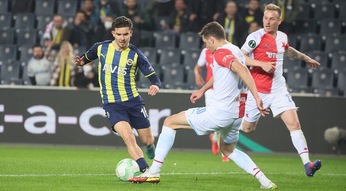 Ferdi Kadioglu Fenerbahce vs. Slavia Prague 02/17/22