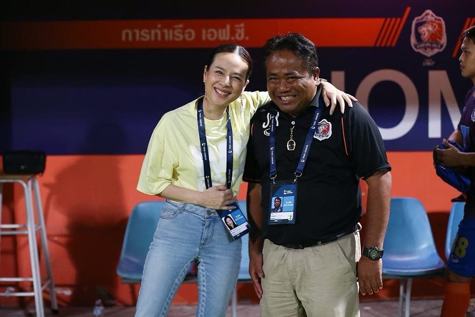 นวลพรรณ ล่ำซำ - จเด็จ มีลาภ