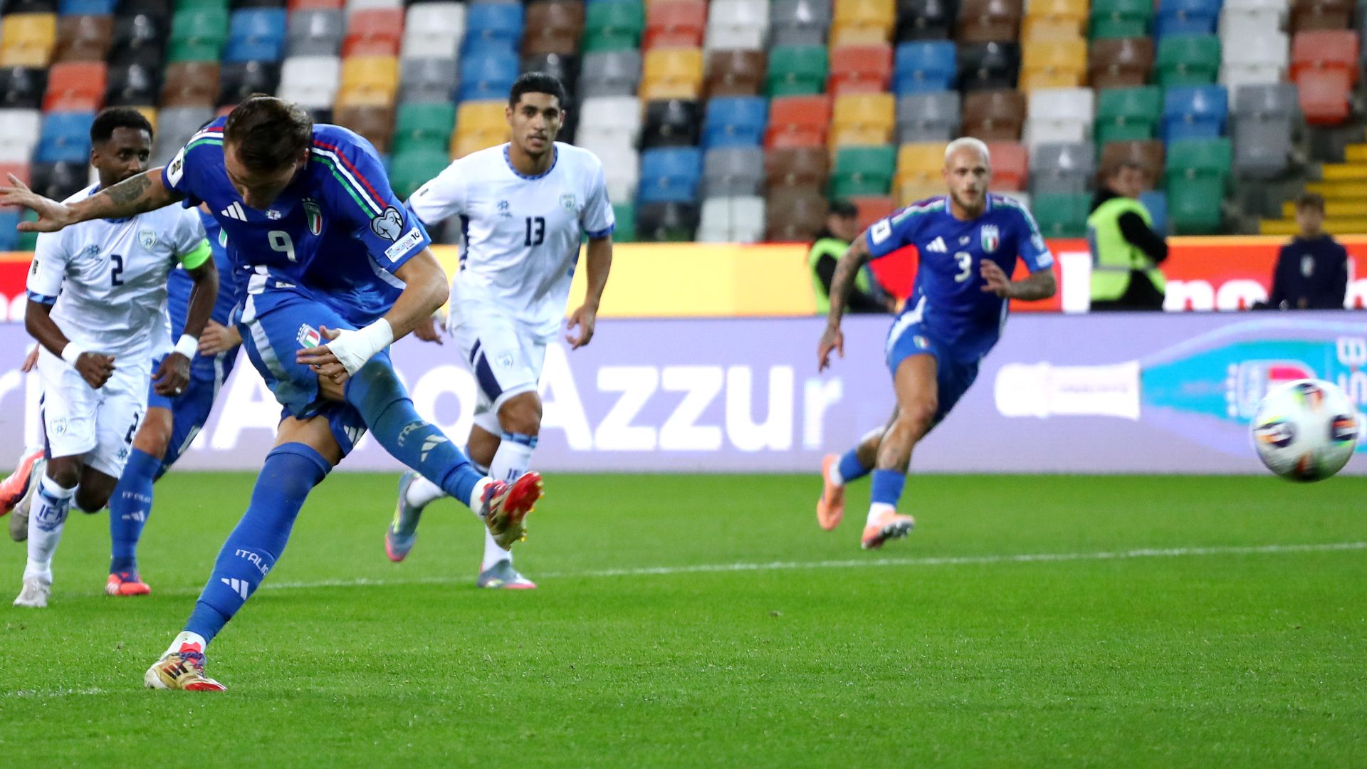 Retegui rigore Italia